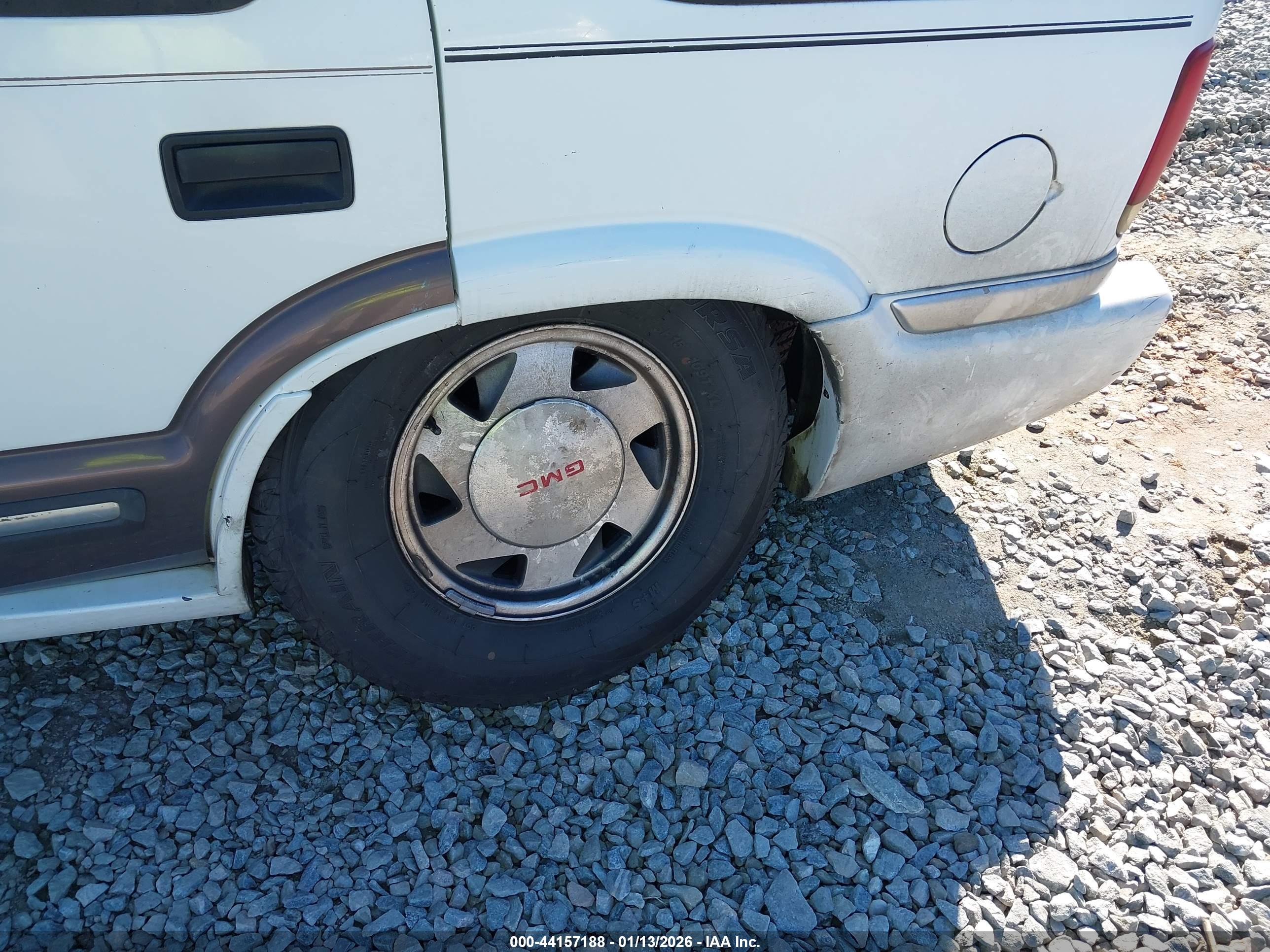GMC JIMMY image 6