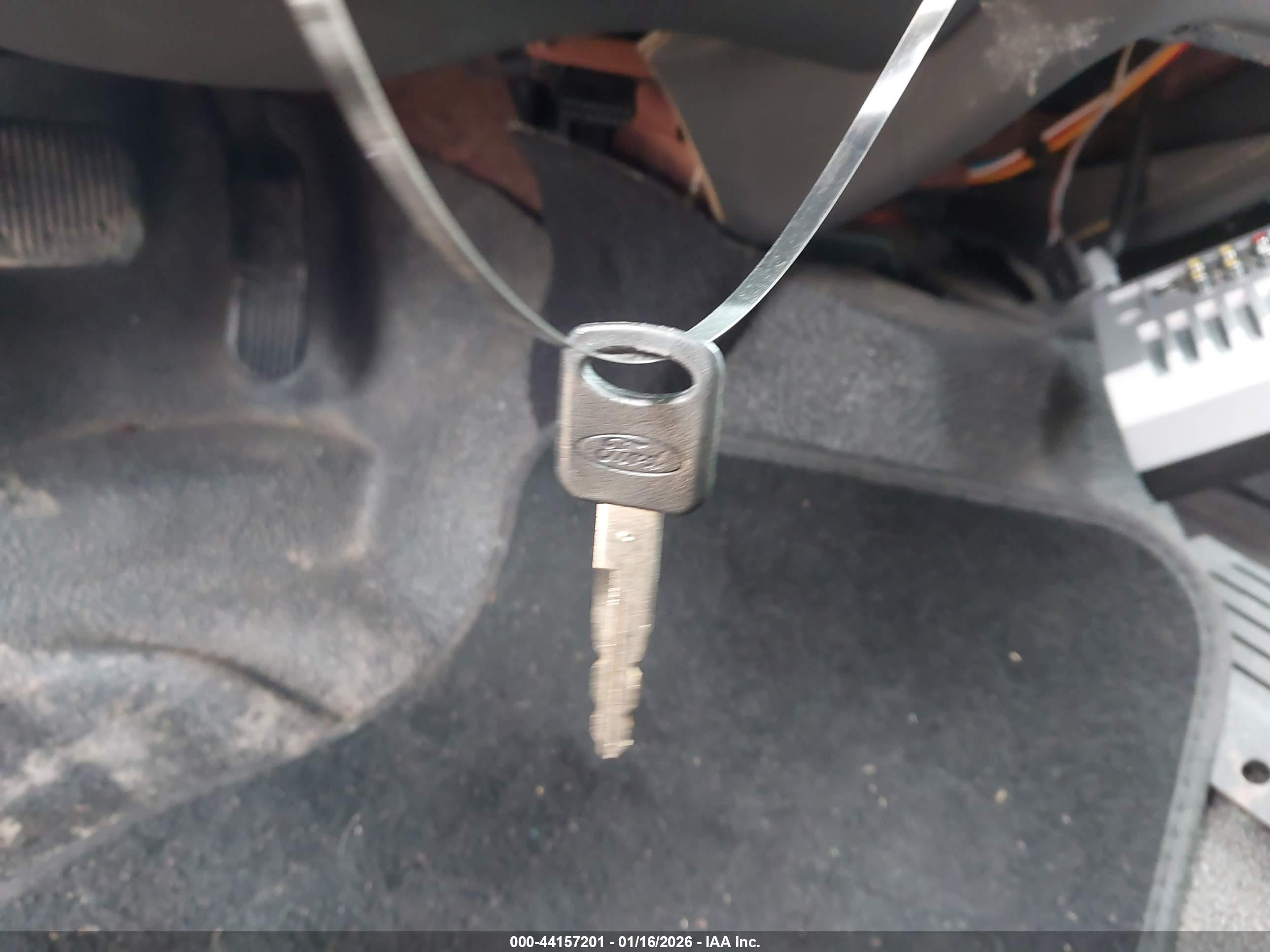 FORD CROWN image 11