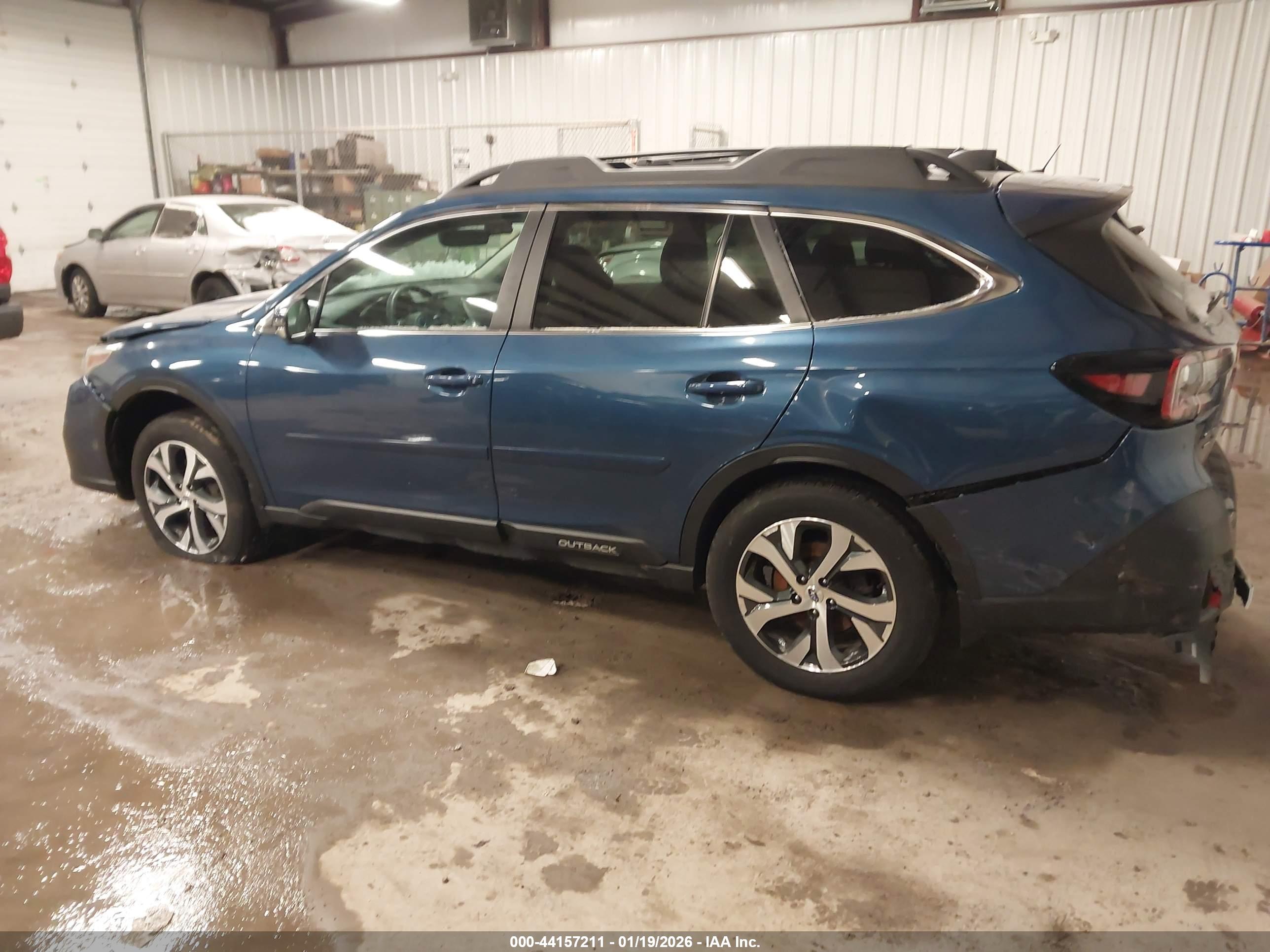 SUBARU OUTBACK image 3