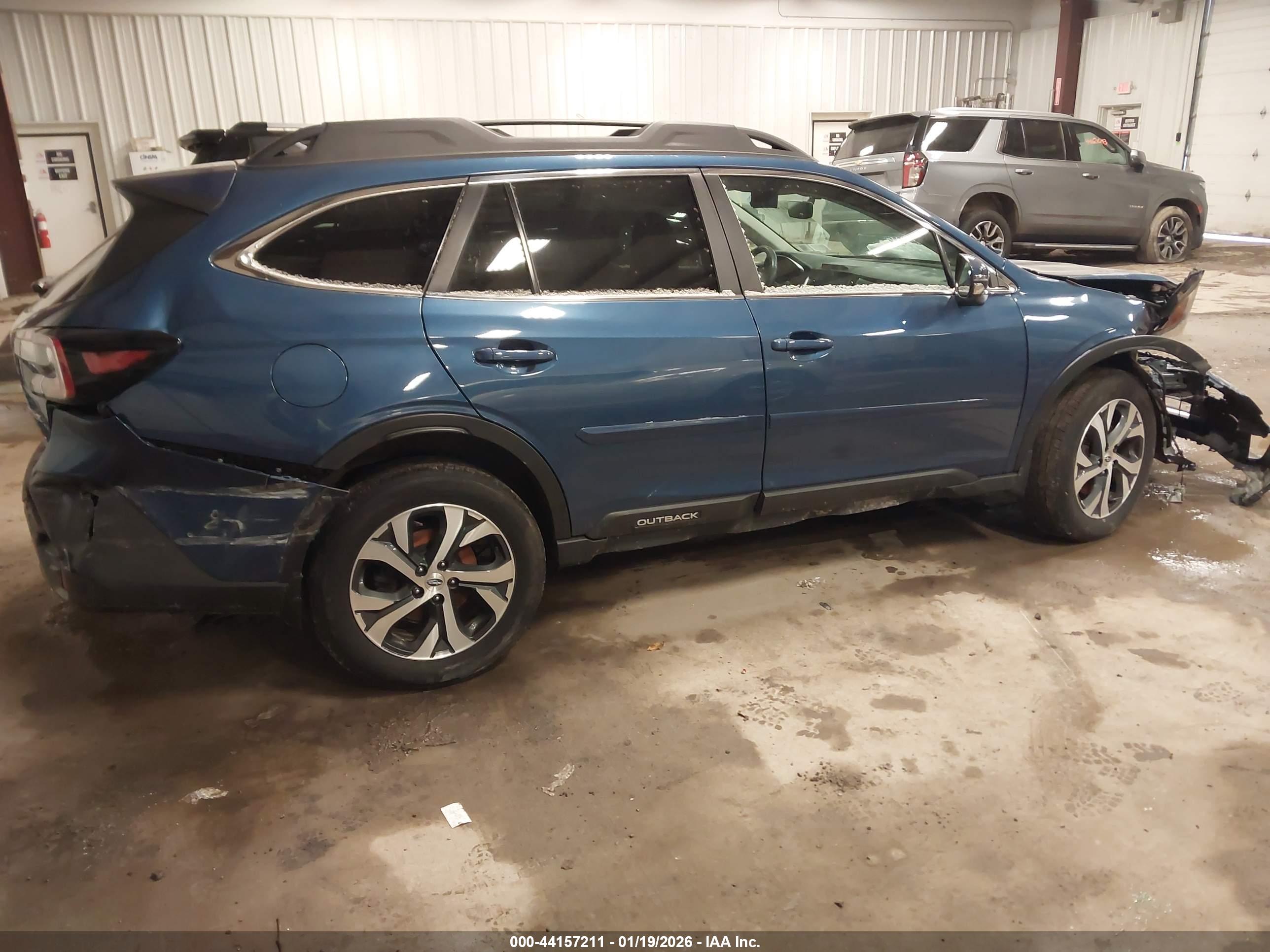 SUBARU OUTBACK image 4