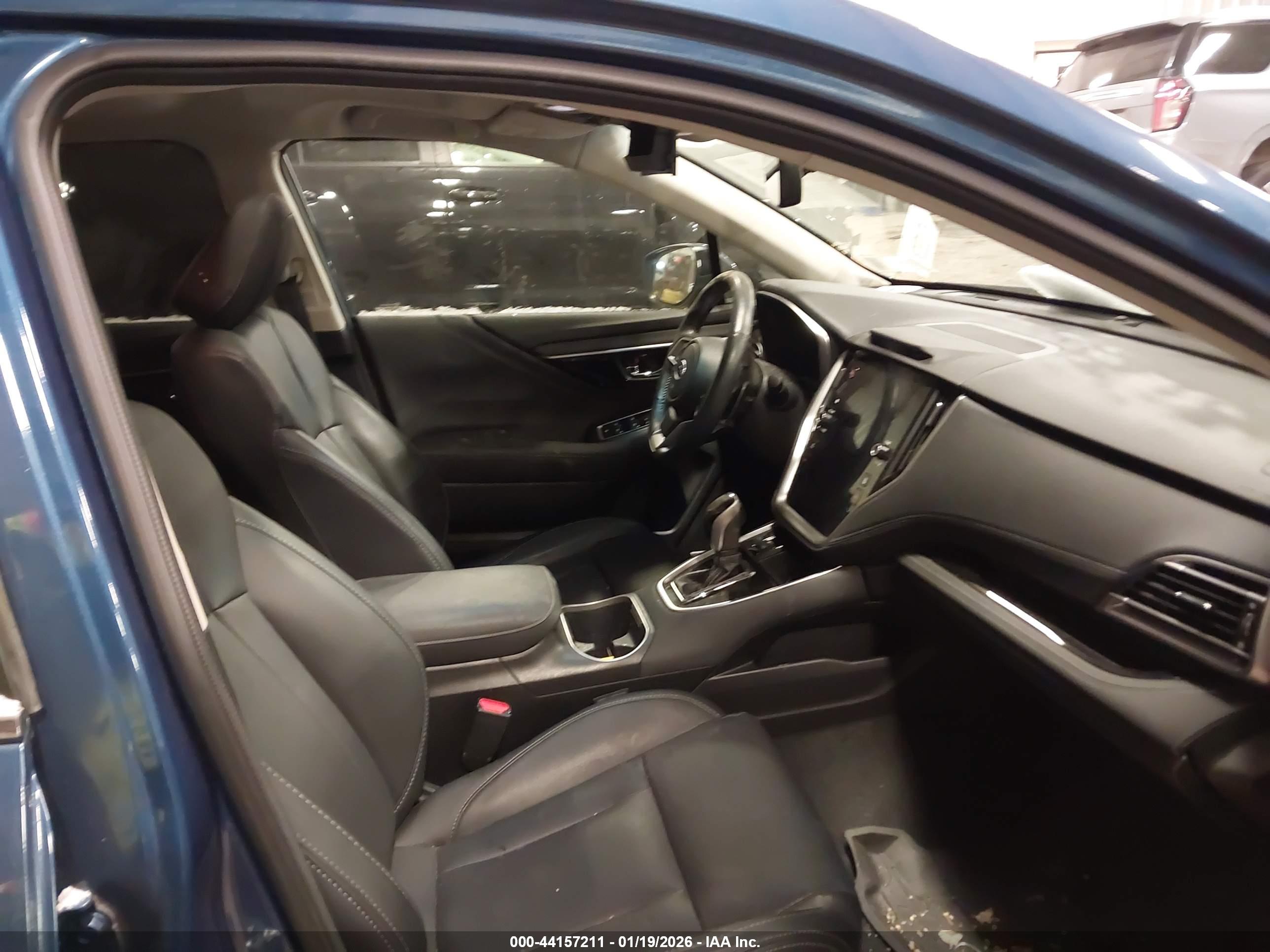 SUBARU OUTBACK image 5