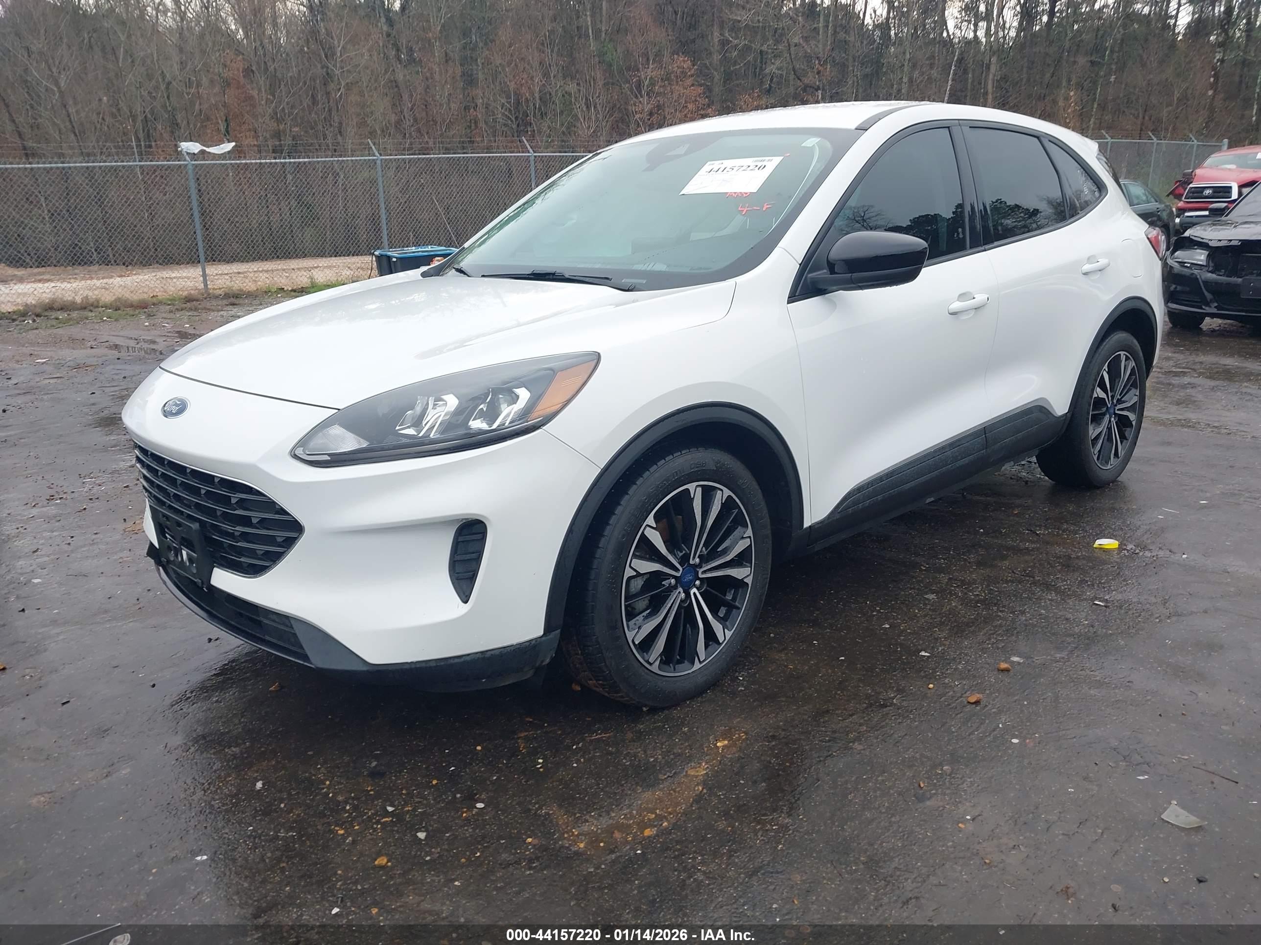 FORD ESCAPE image 2