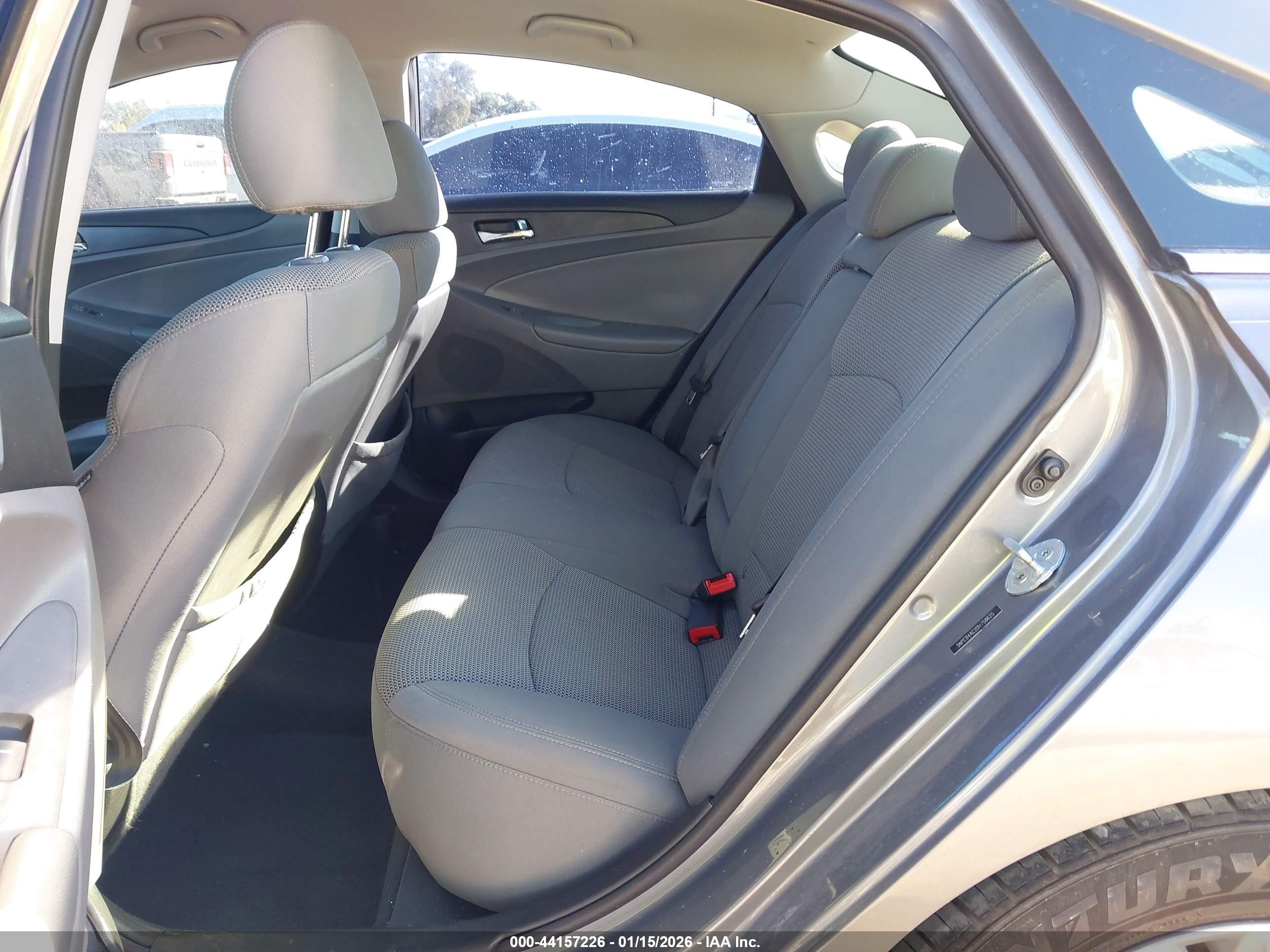 HYUNDAI SONATA image 8