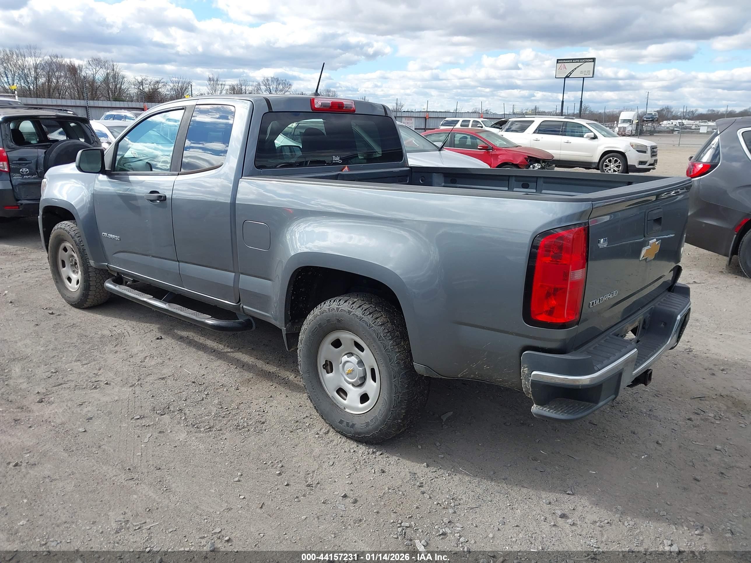 CHEVROLET COLORADO image 3