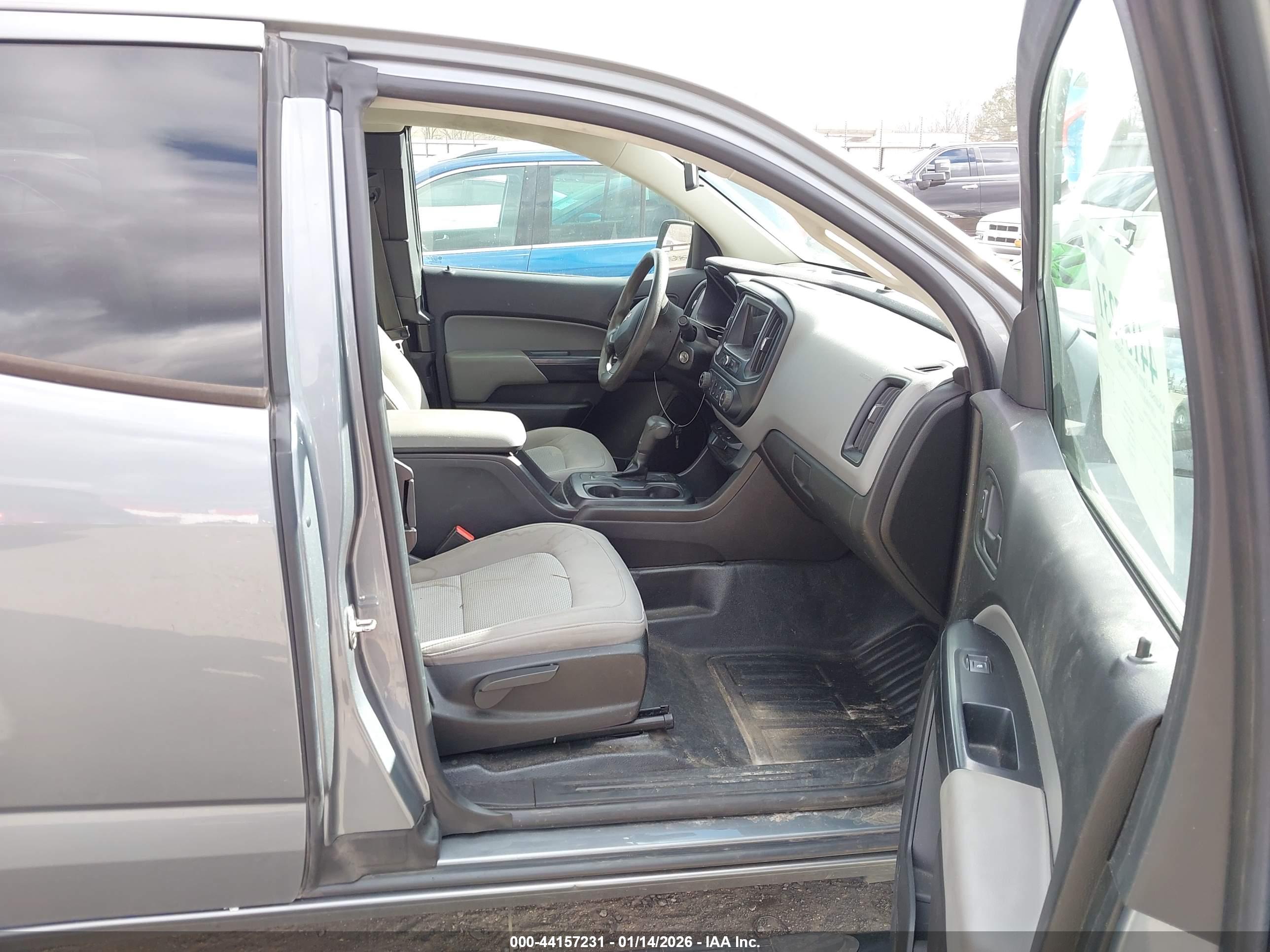 CHEVROLET COLORADO image 5