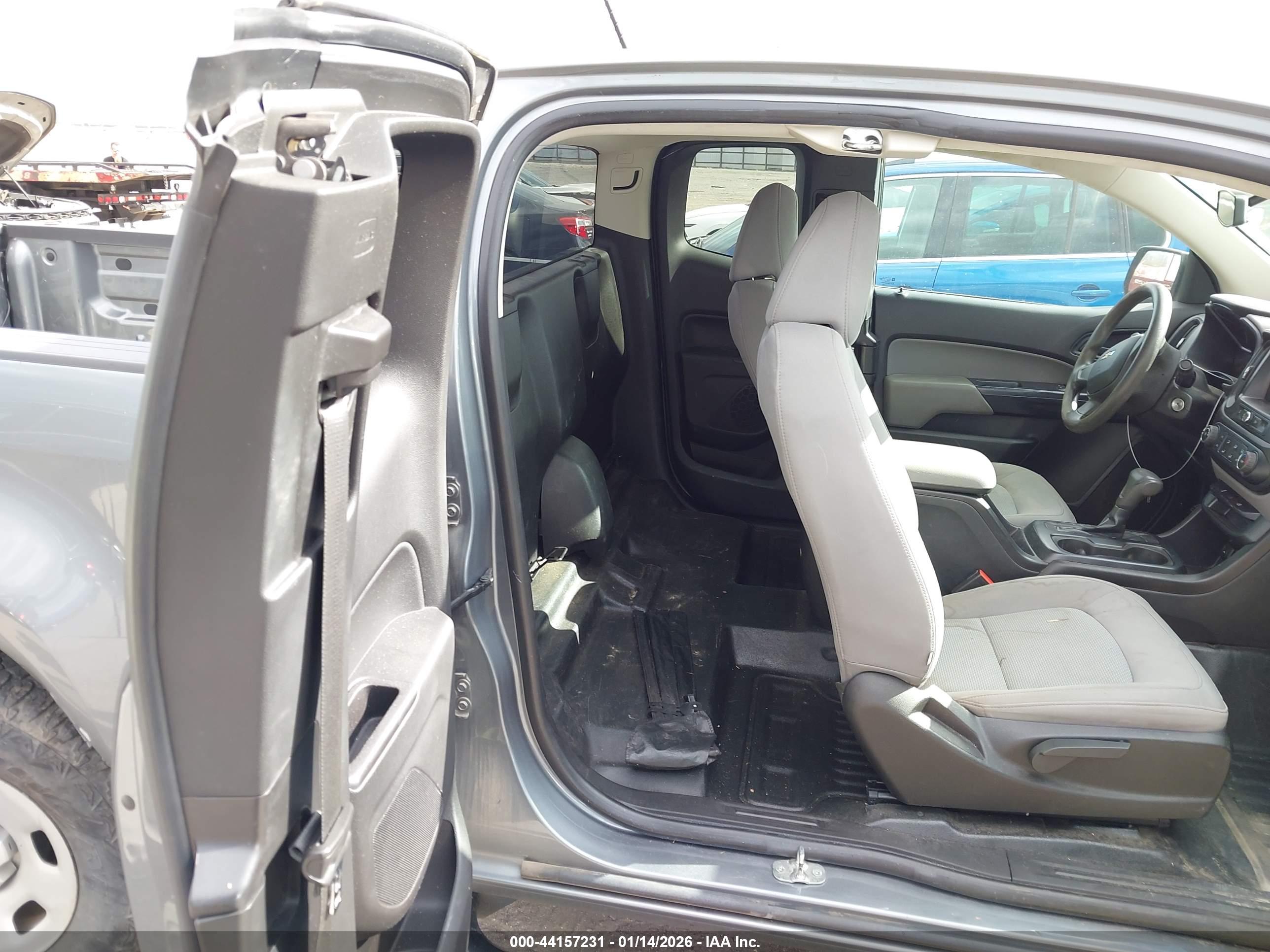 CHEVROLET COLORADO image 8