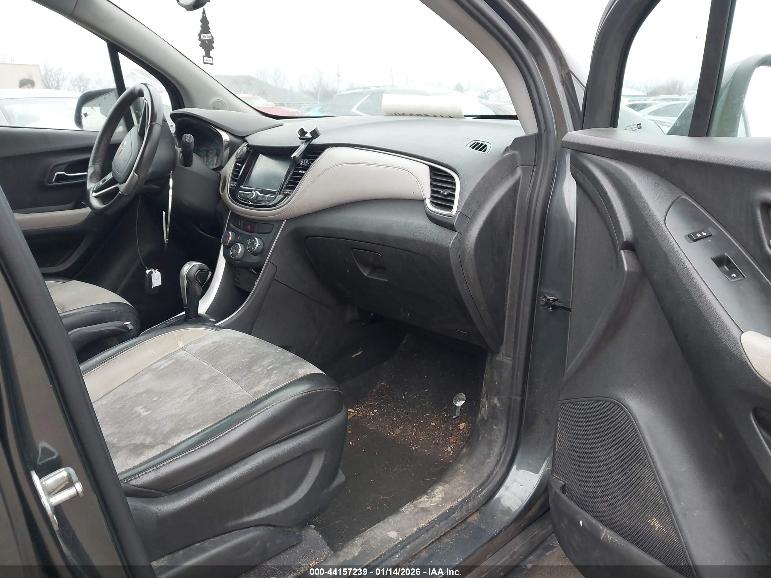 CHEVROLET TRAX image 5