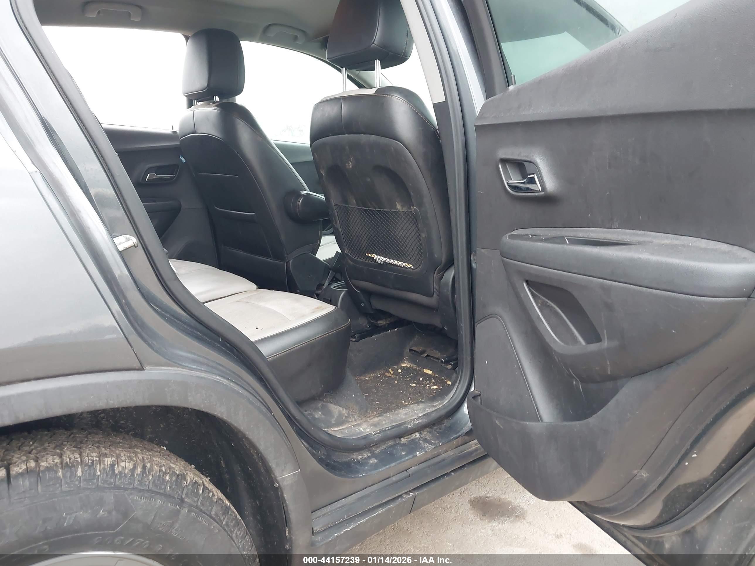 CHEVROLET TRAX image 8