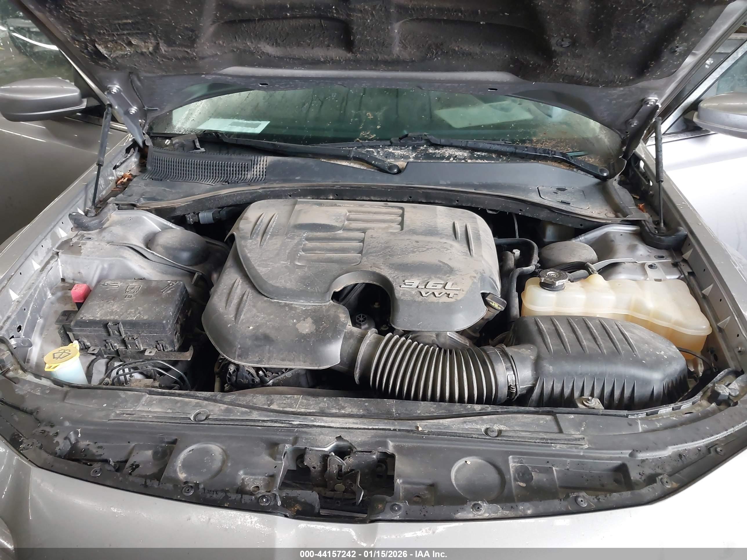 CHRYSLER 300 image 10