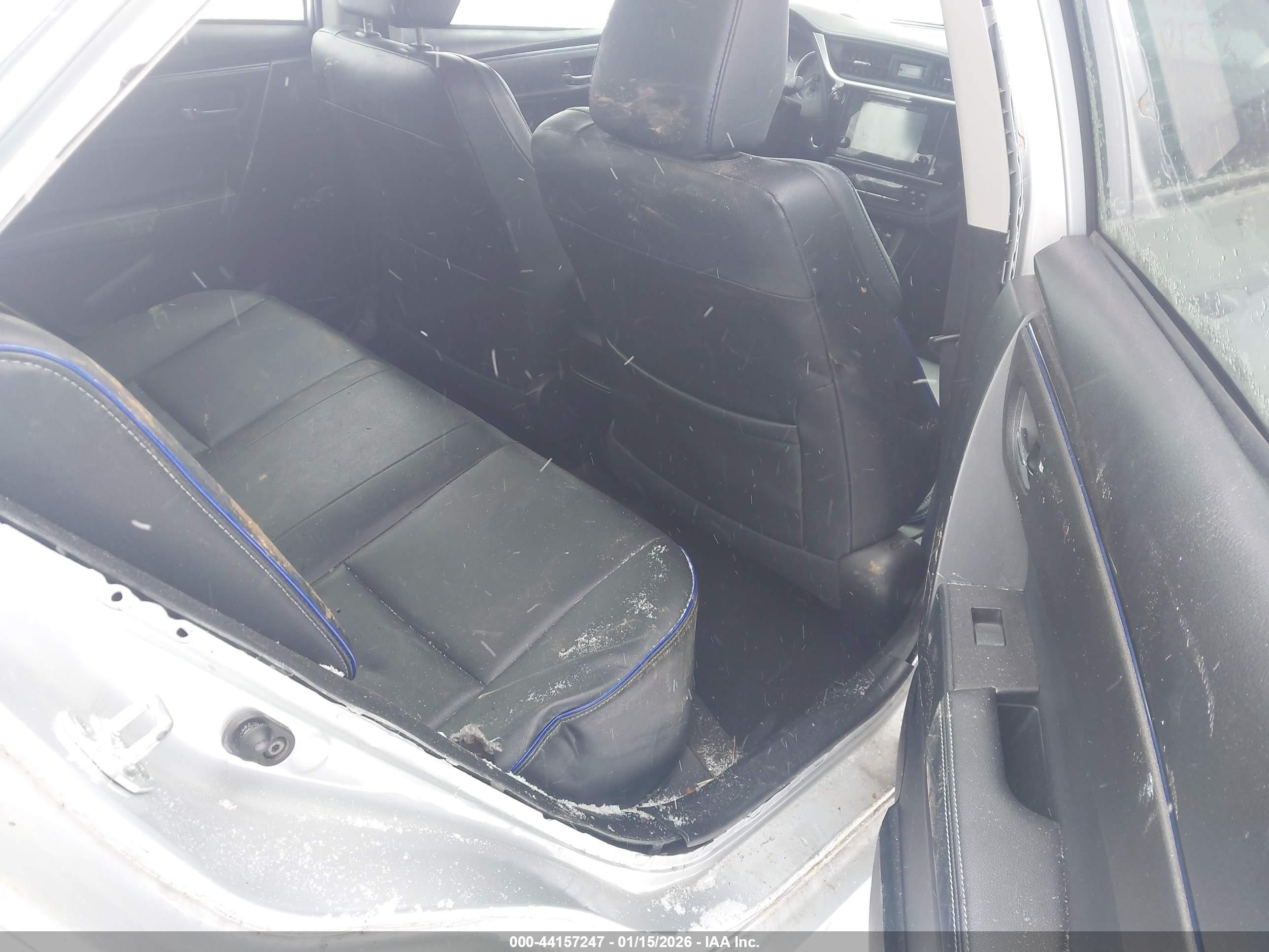 TOYOTA COROLLA image 8