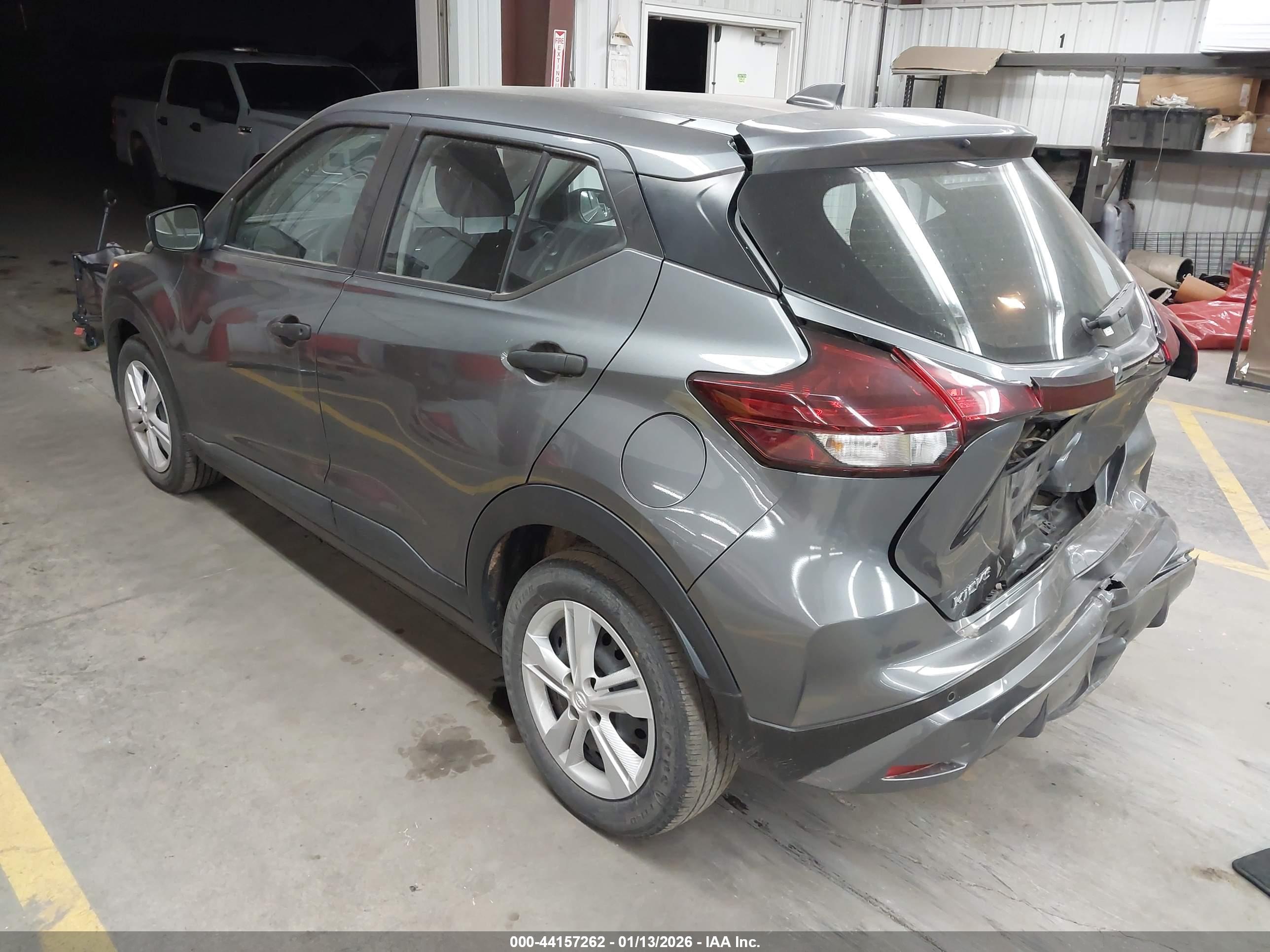 NISSAN KICKS image 3