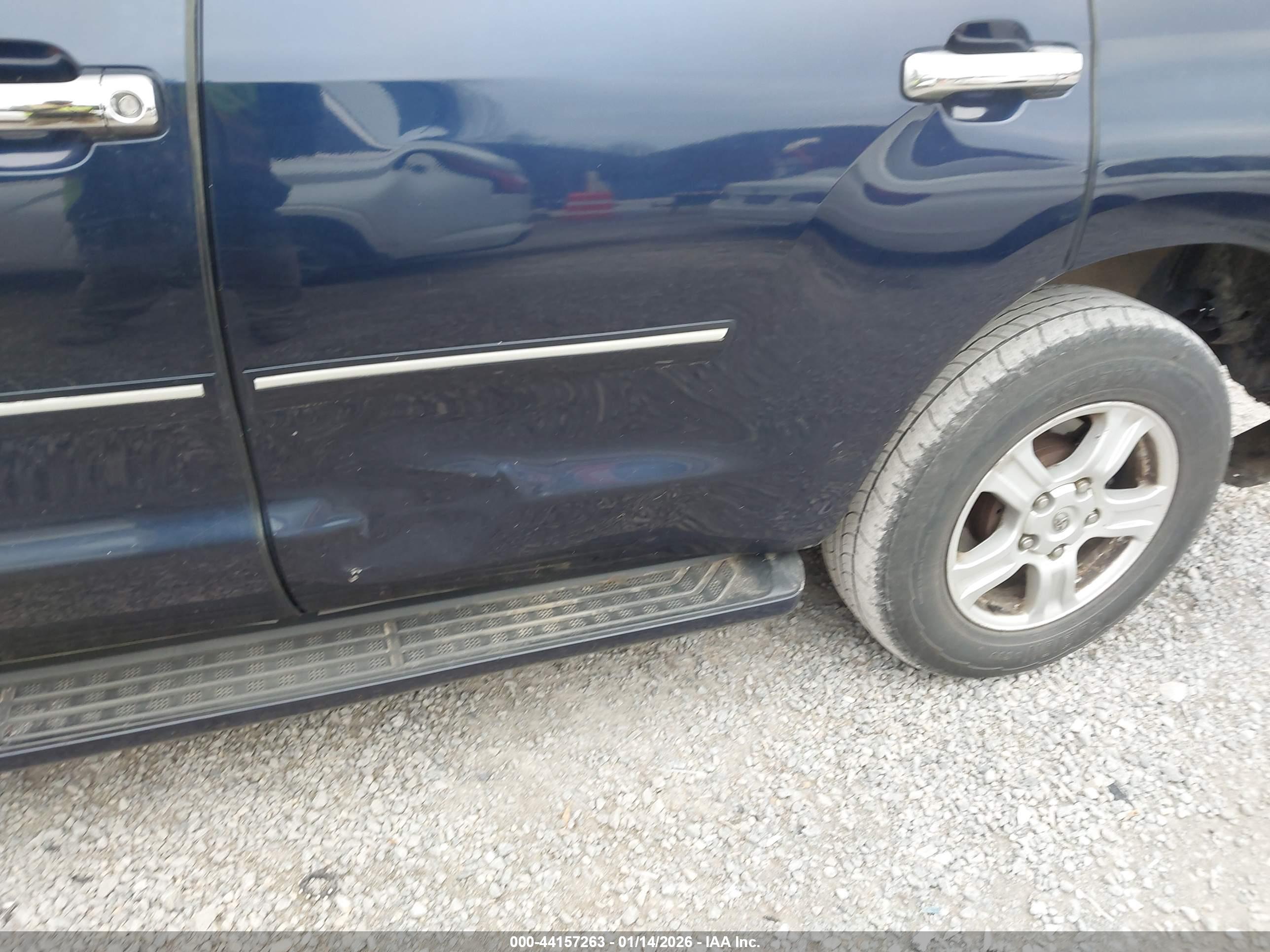 TOYOTA SEQUOIA image 6