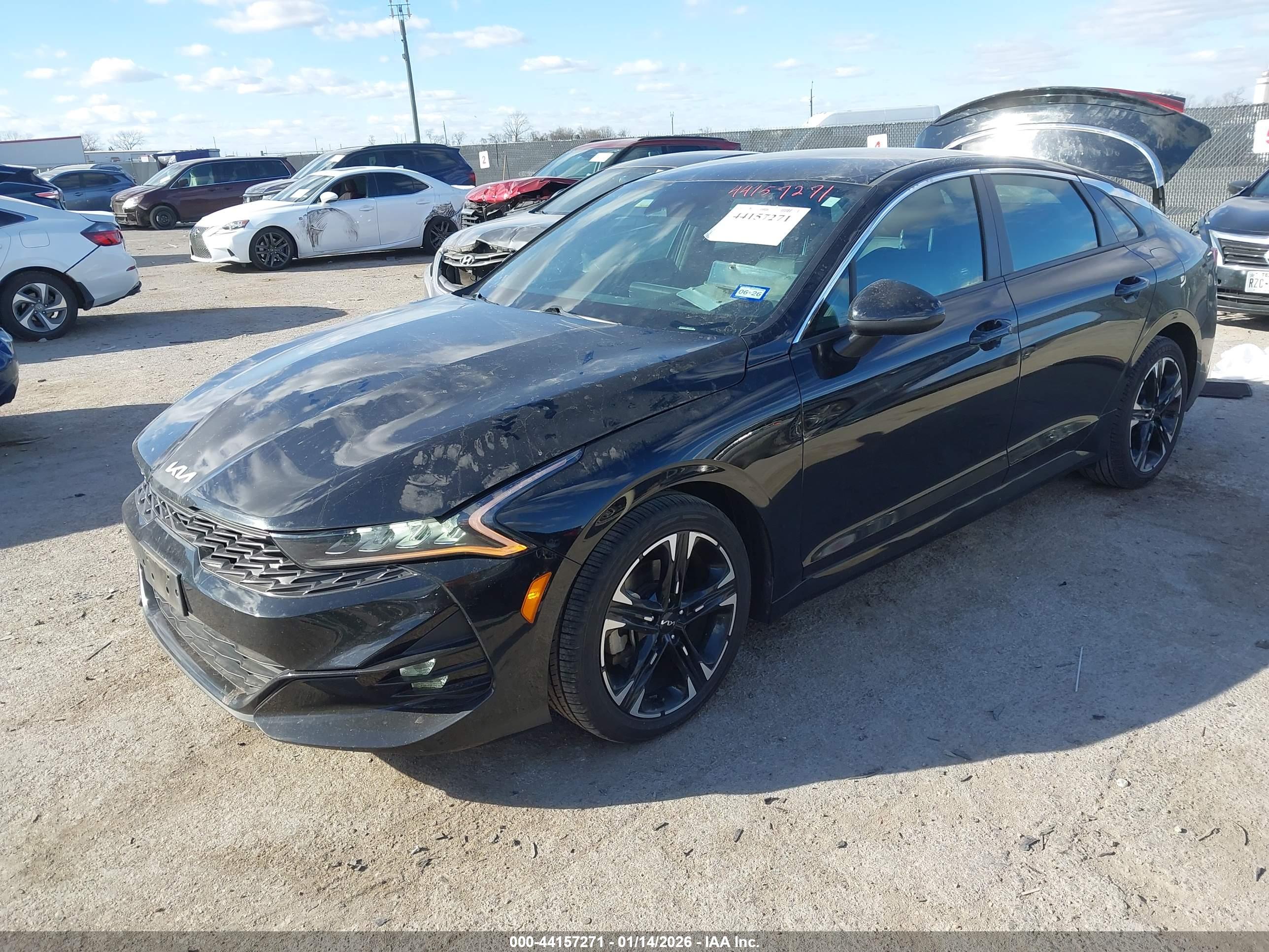 KIA K5 image 2