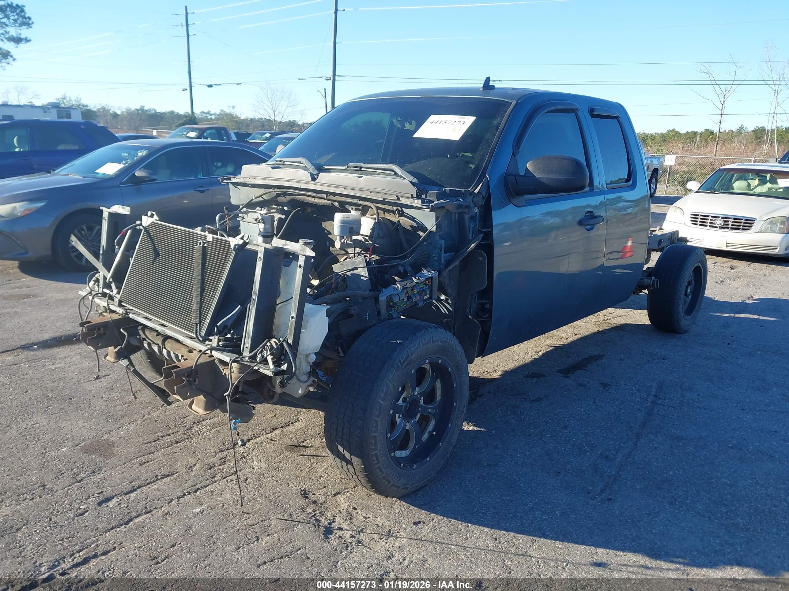 CHEVROLET SILVERADO image 2