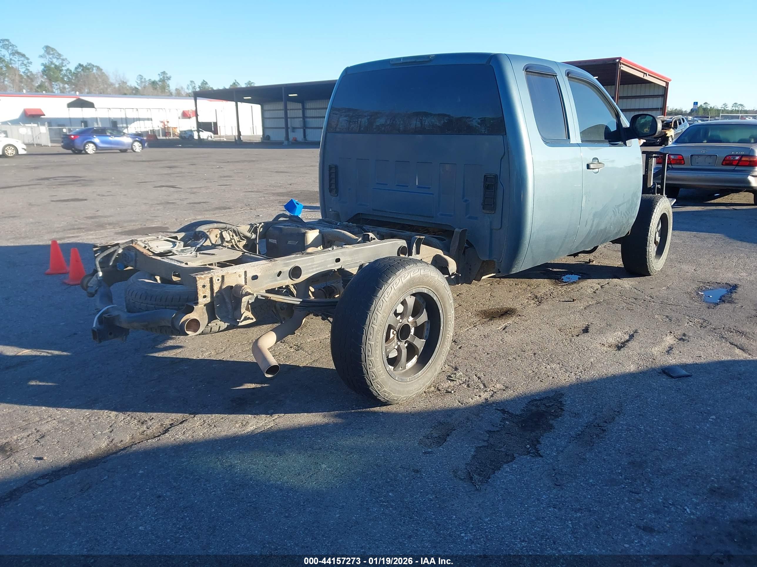 CHEVROLET SILVERADO image 4