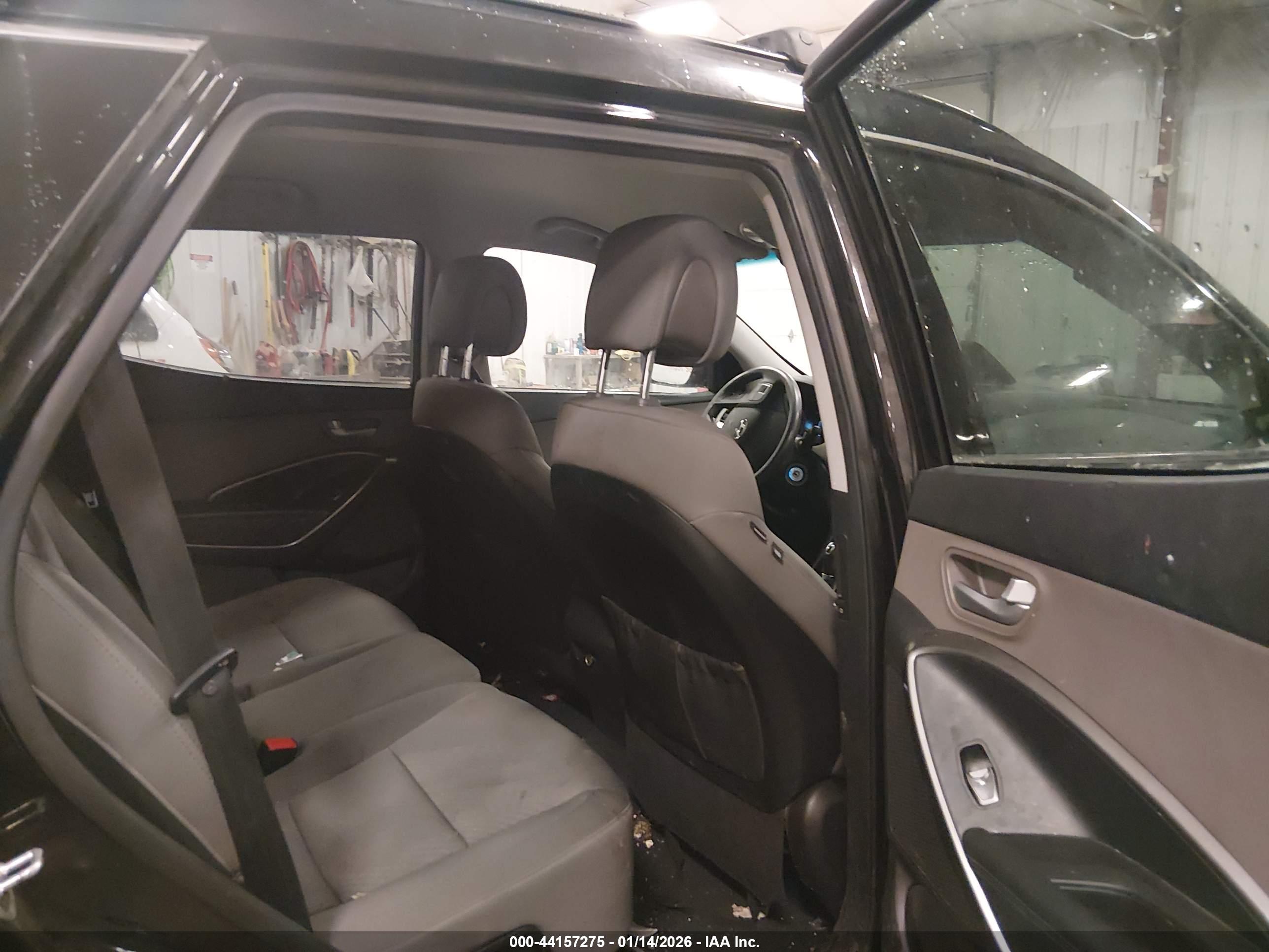 HYUNDAI SANTA image 8