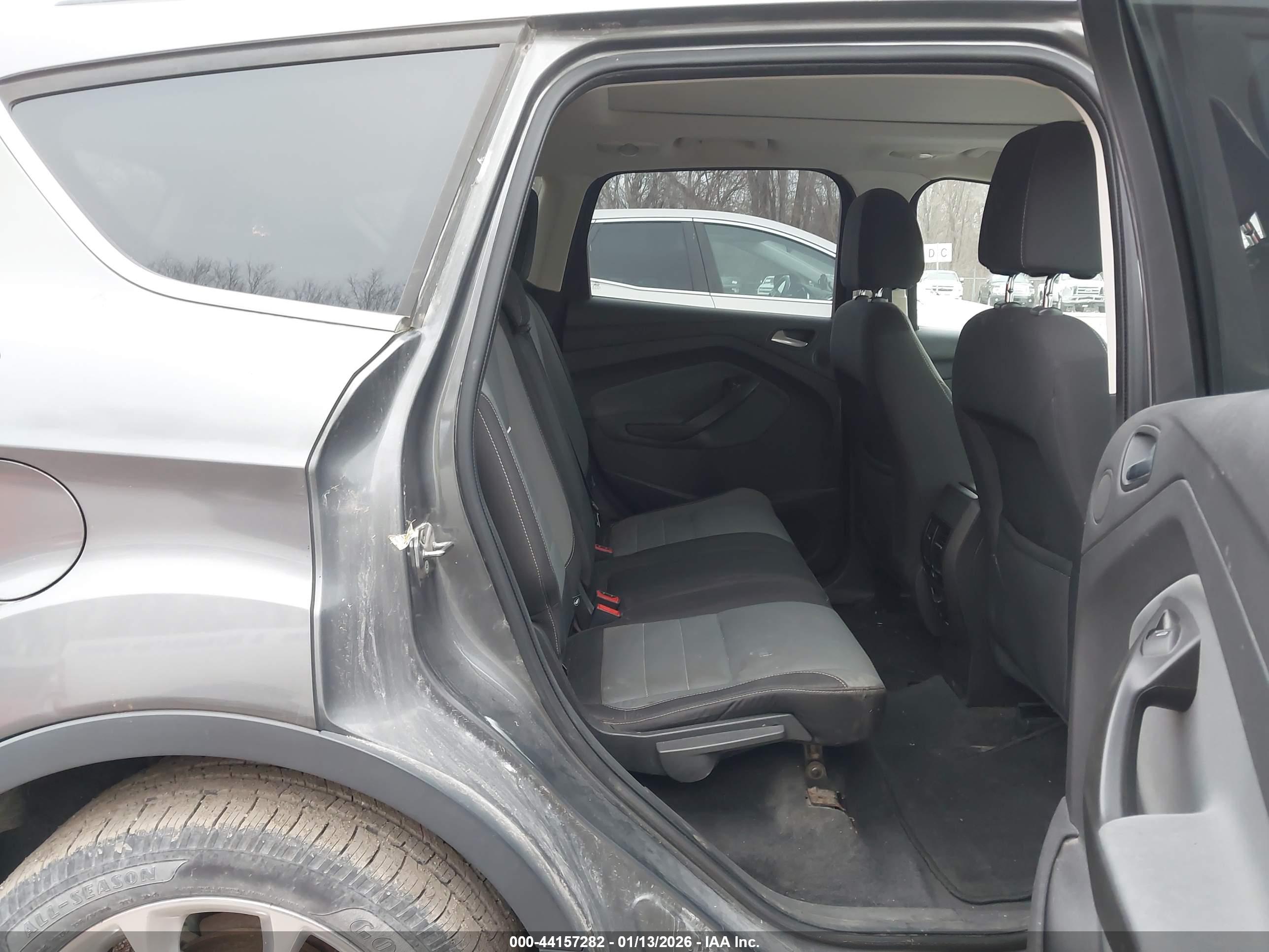 FORD ESCAPE image 8