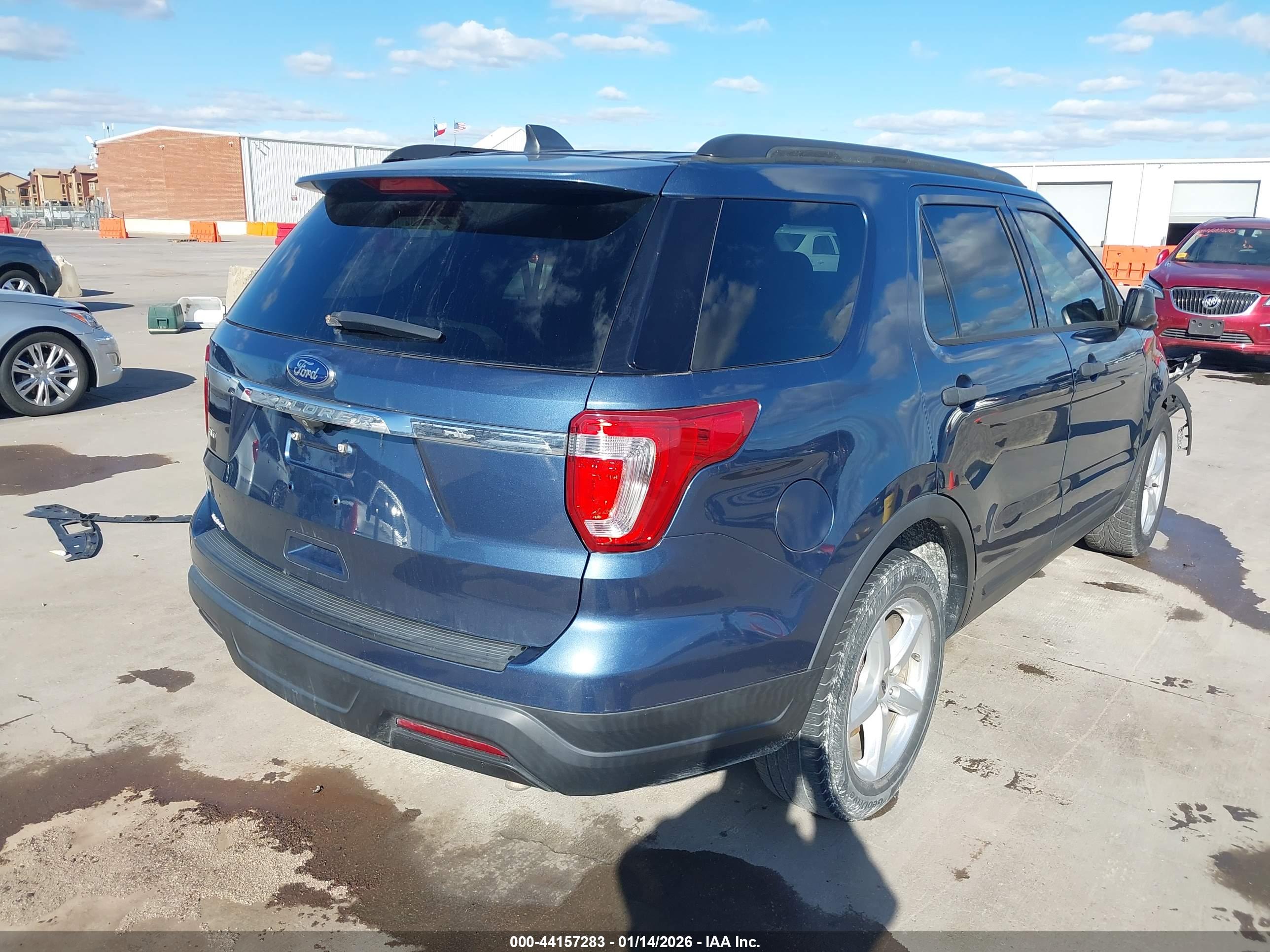FORD EXPLORER image 4