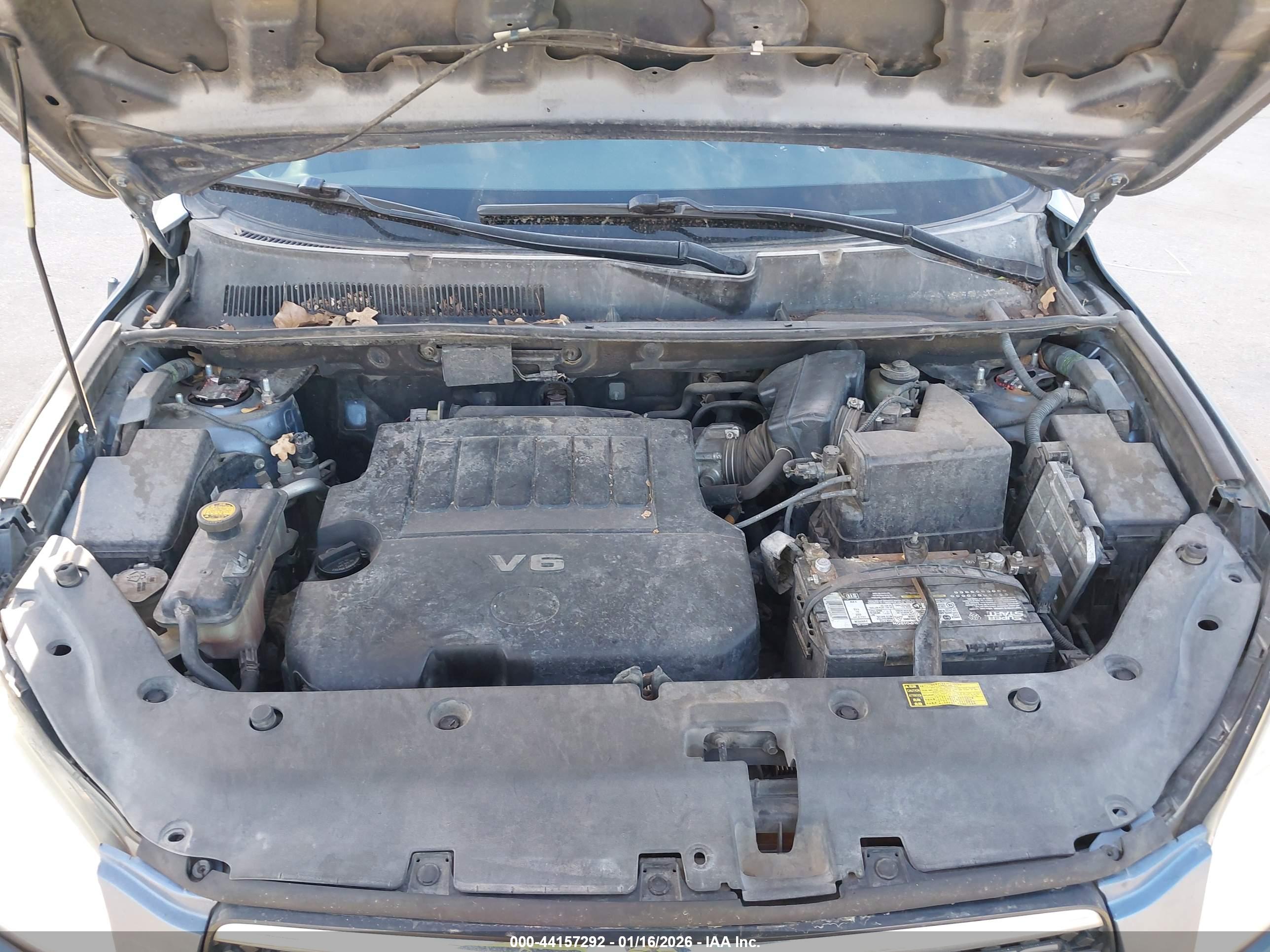 TOYOTA RAV4 image 10