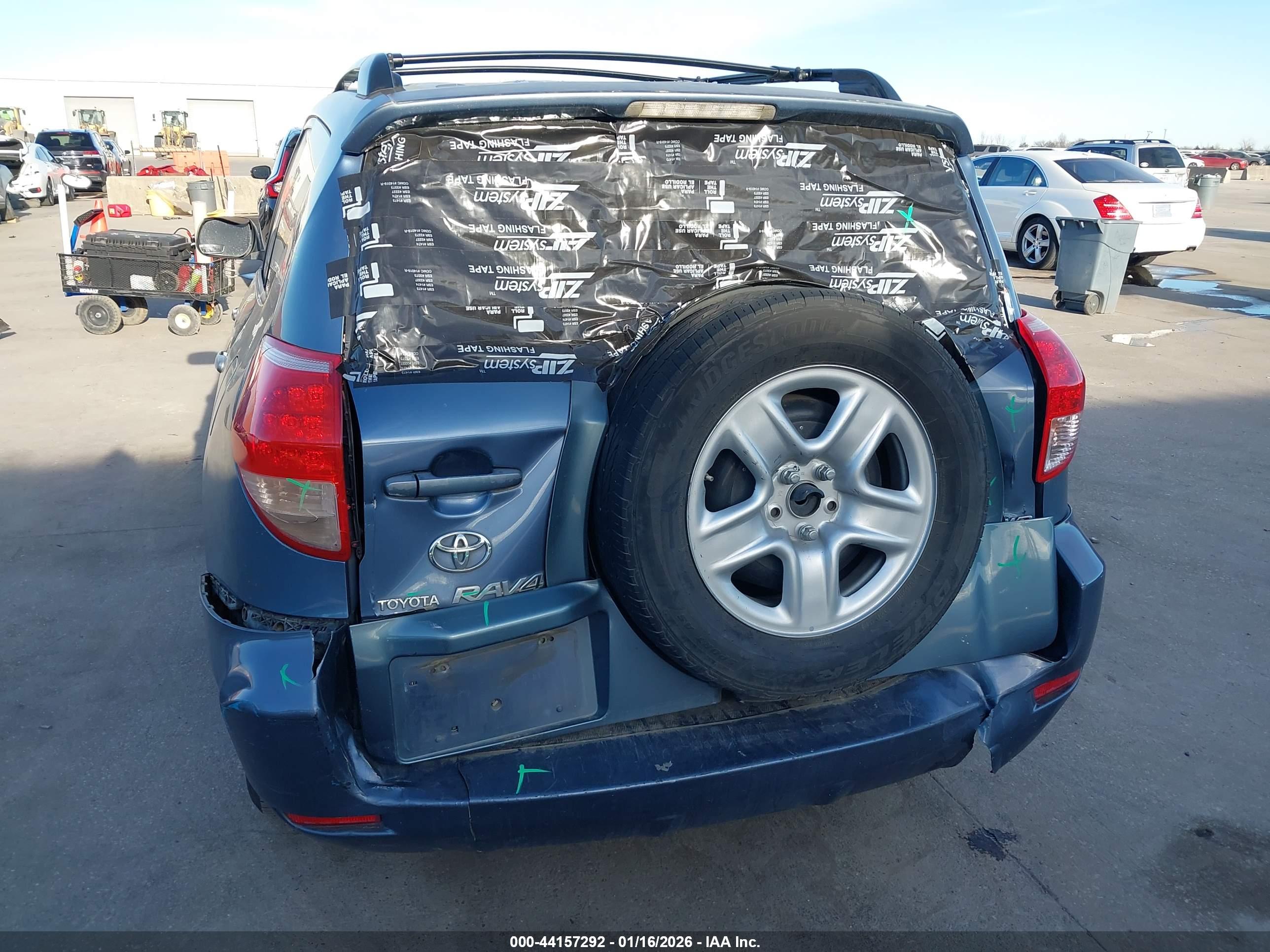 TOYOTA RAV4 image 6