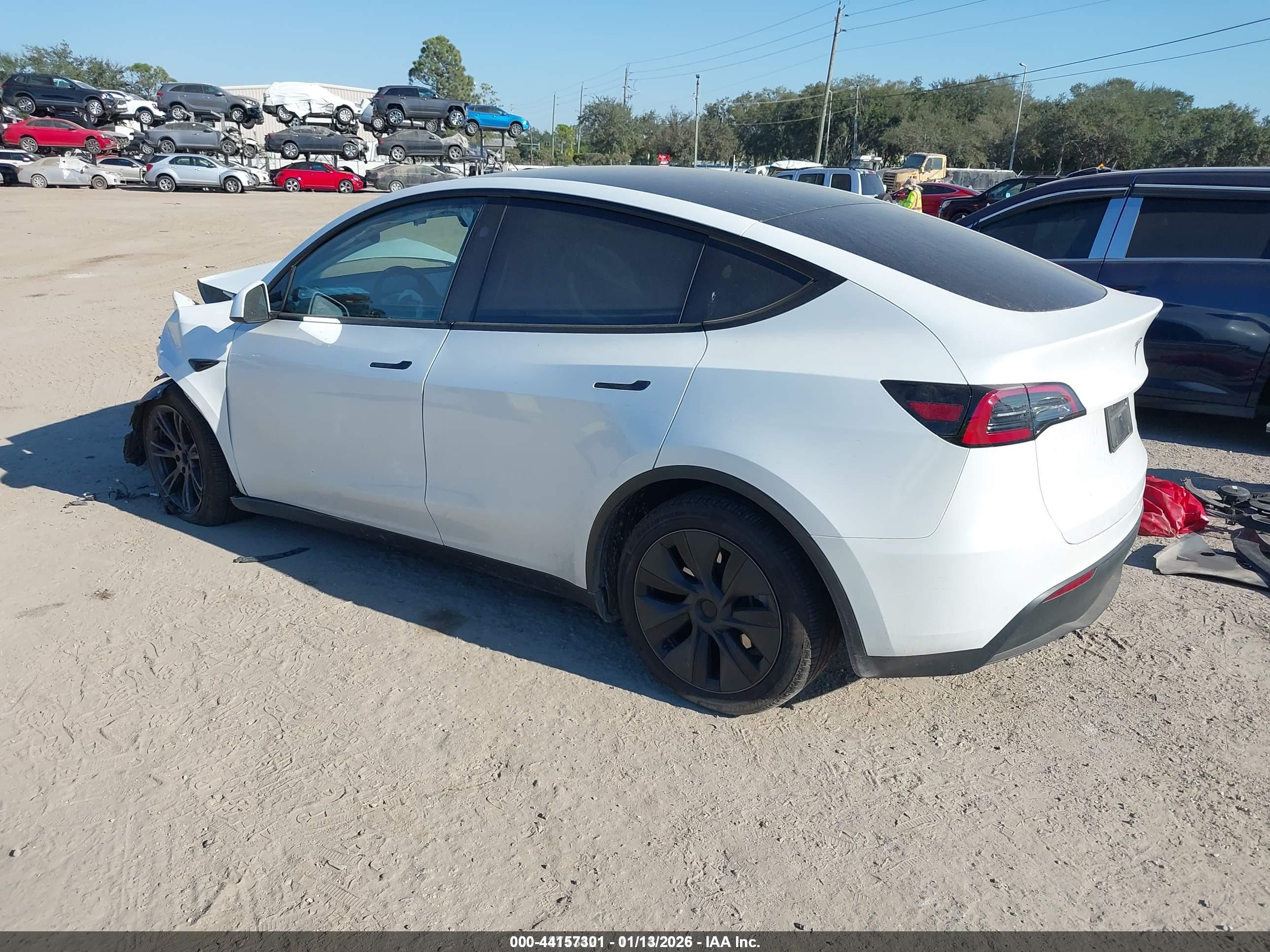 TESLA MODEL image 3
