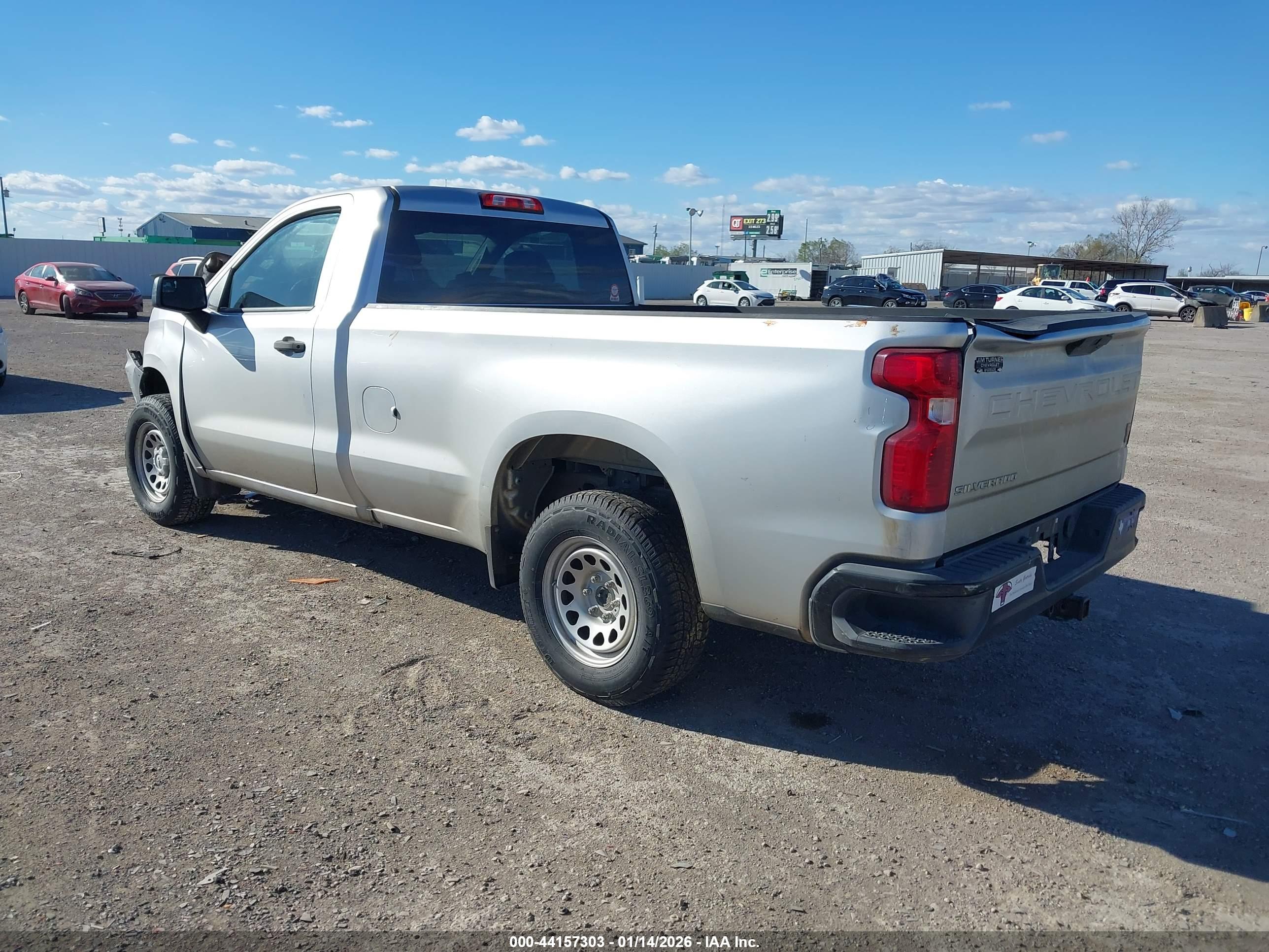 CHEVROLET SILVERADO image 3