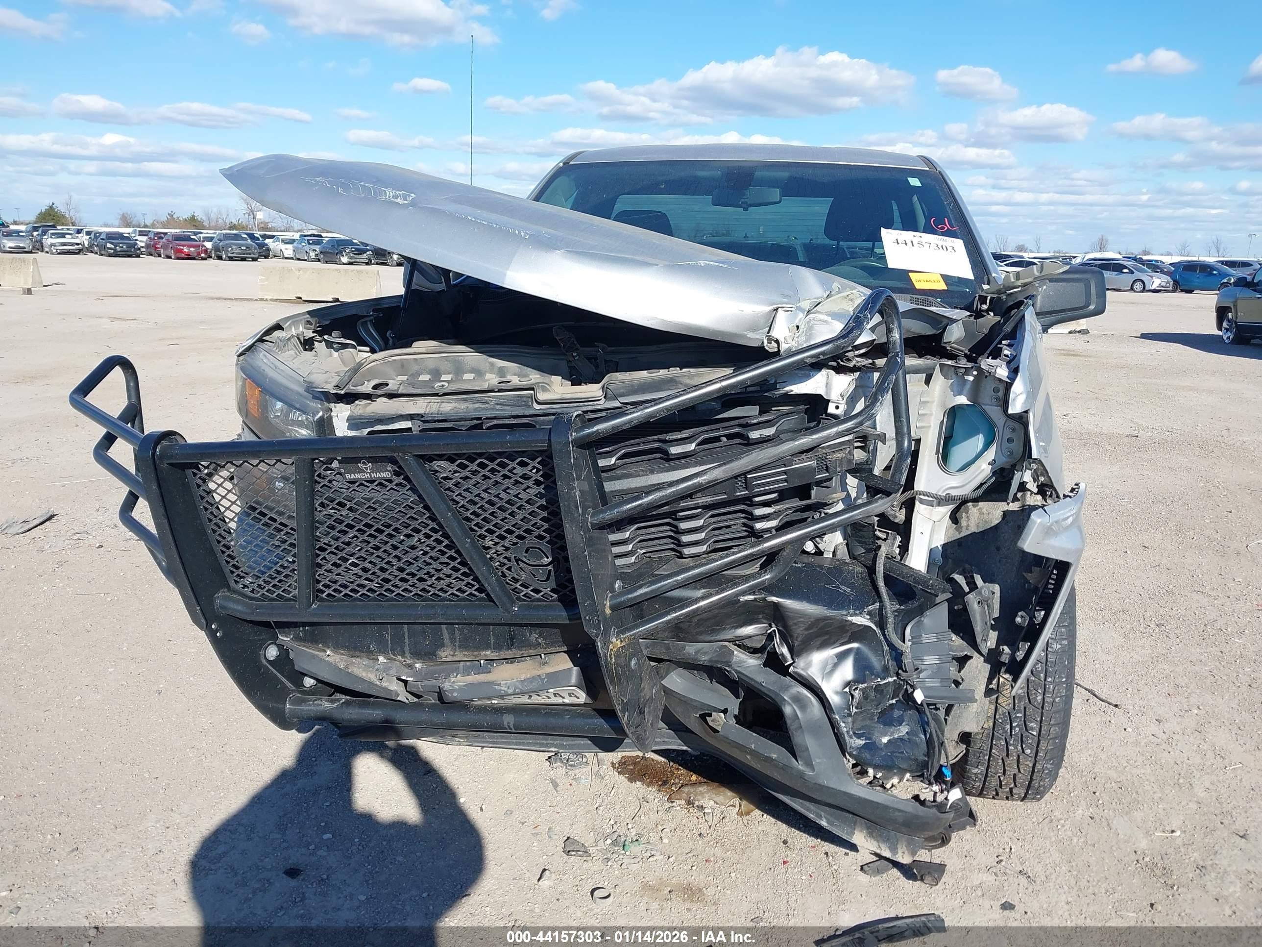 CHEVROLET SILVERADO image 6