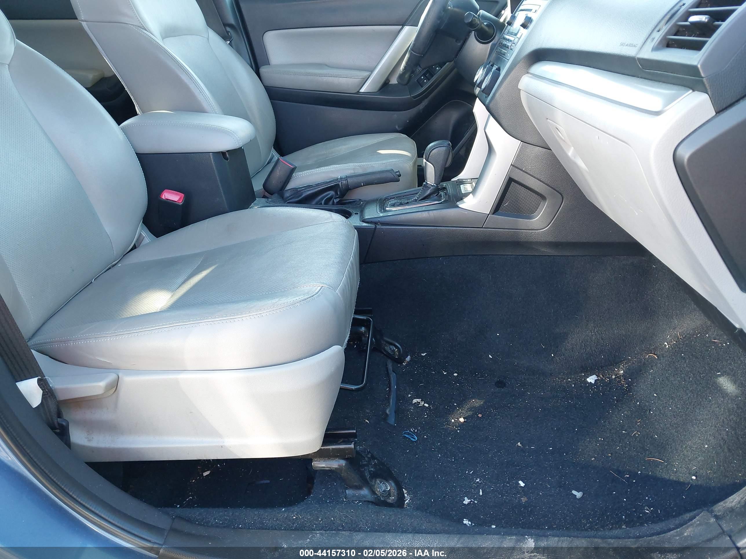 SUBARU FORESTER image 5