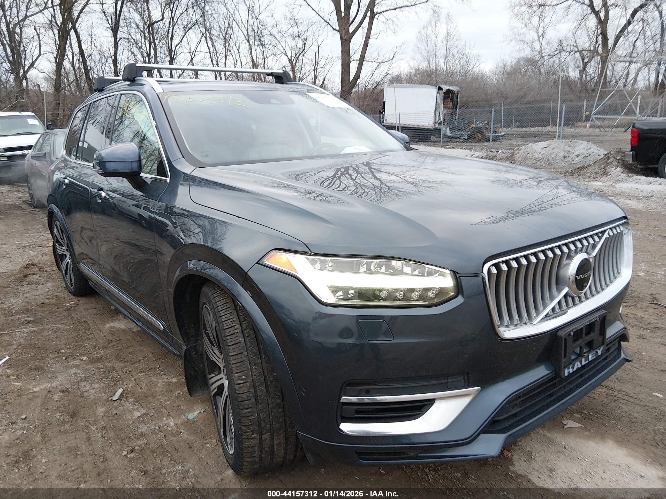 VOLVO XC90 image 6