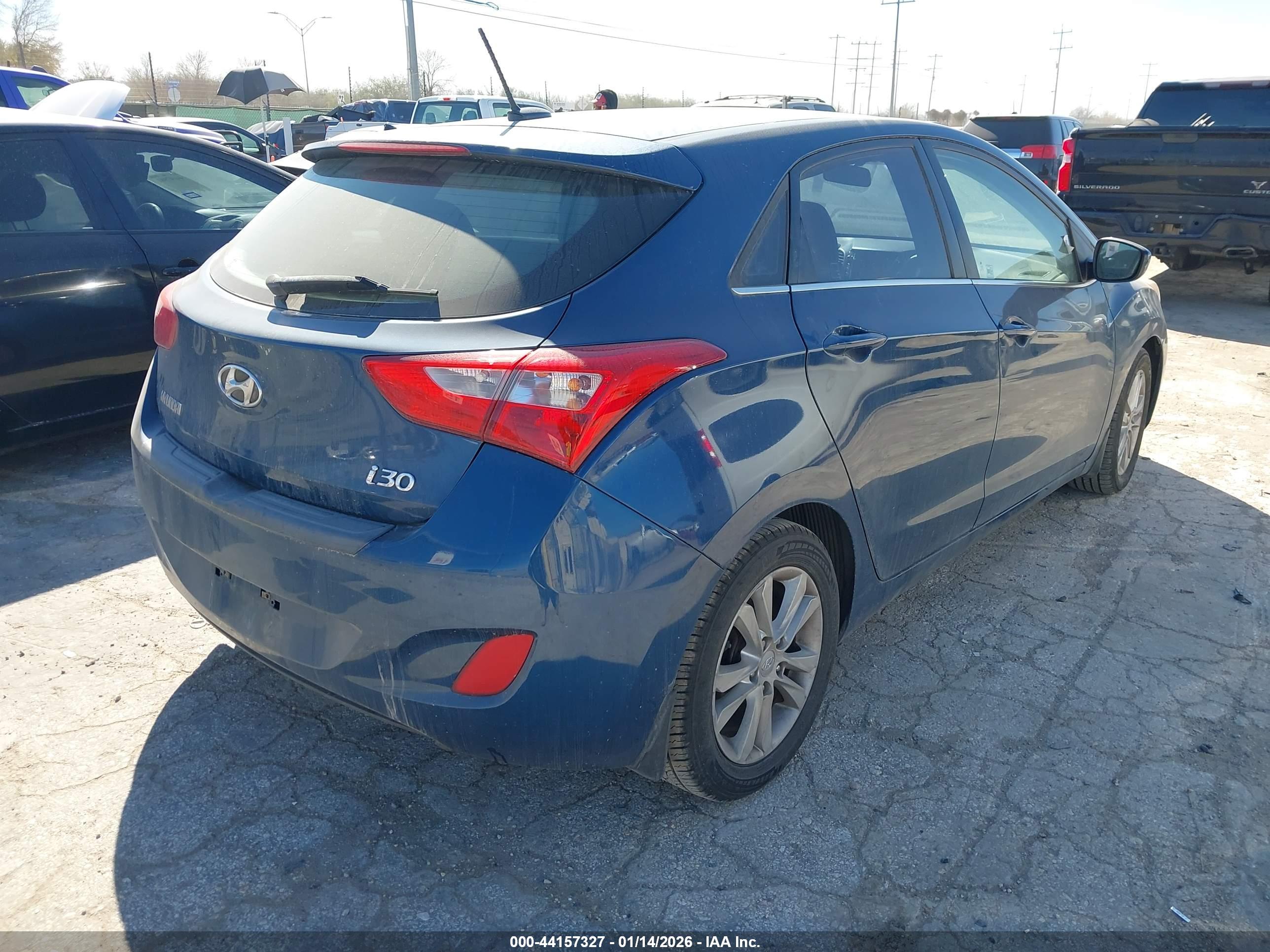 HYUNDAI ELANTRA image 4