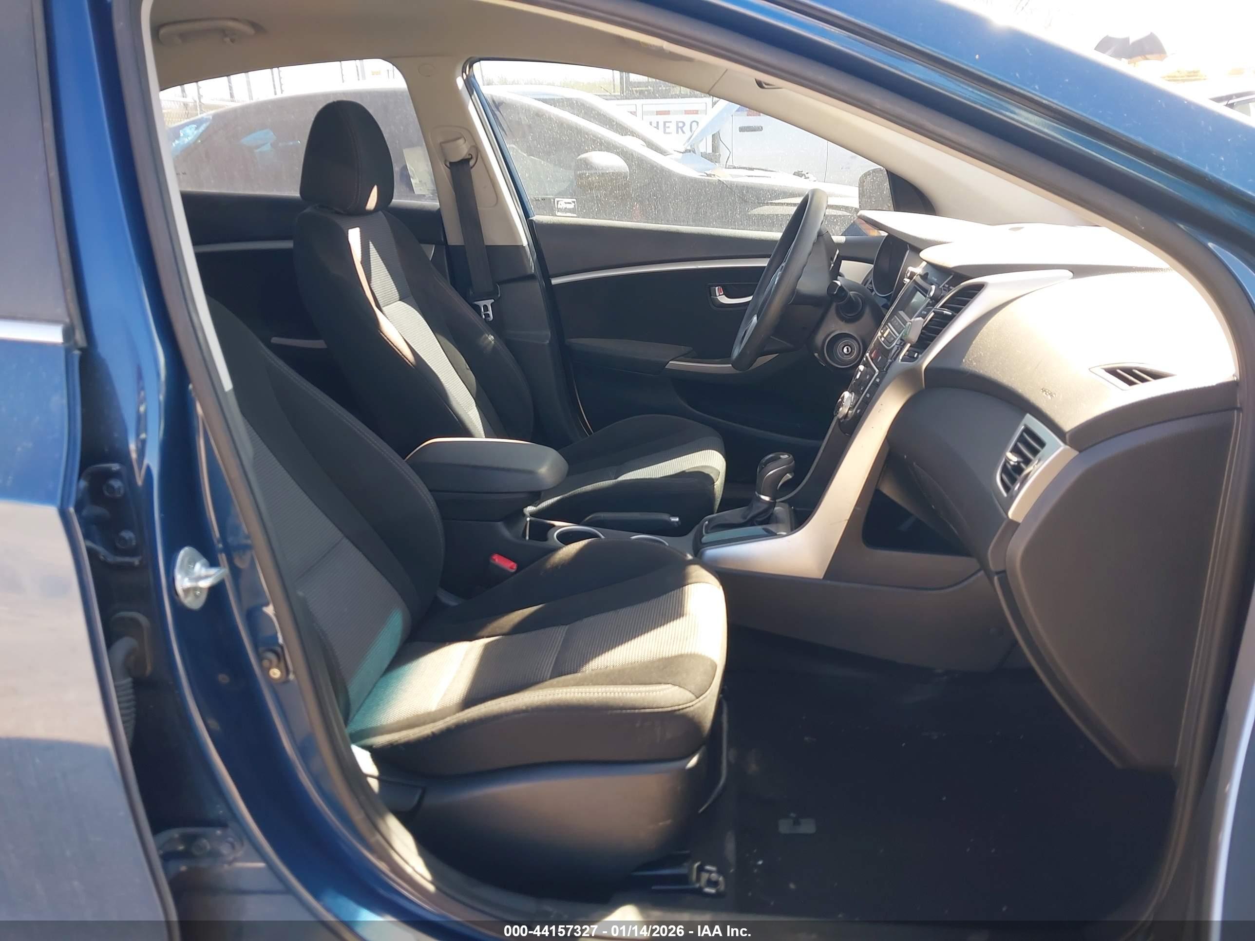 HYUNDAI ELANTRA image 5