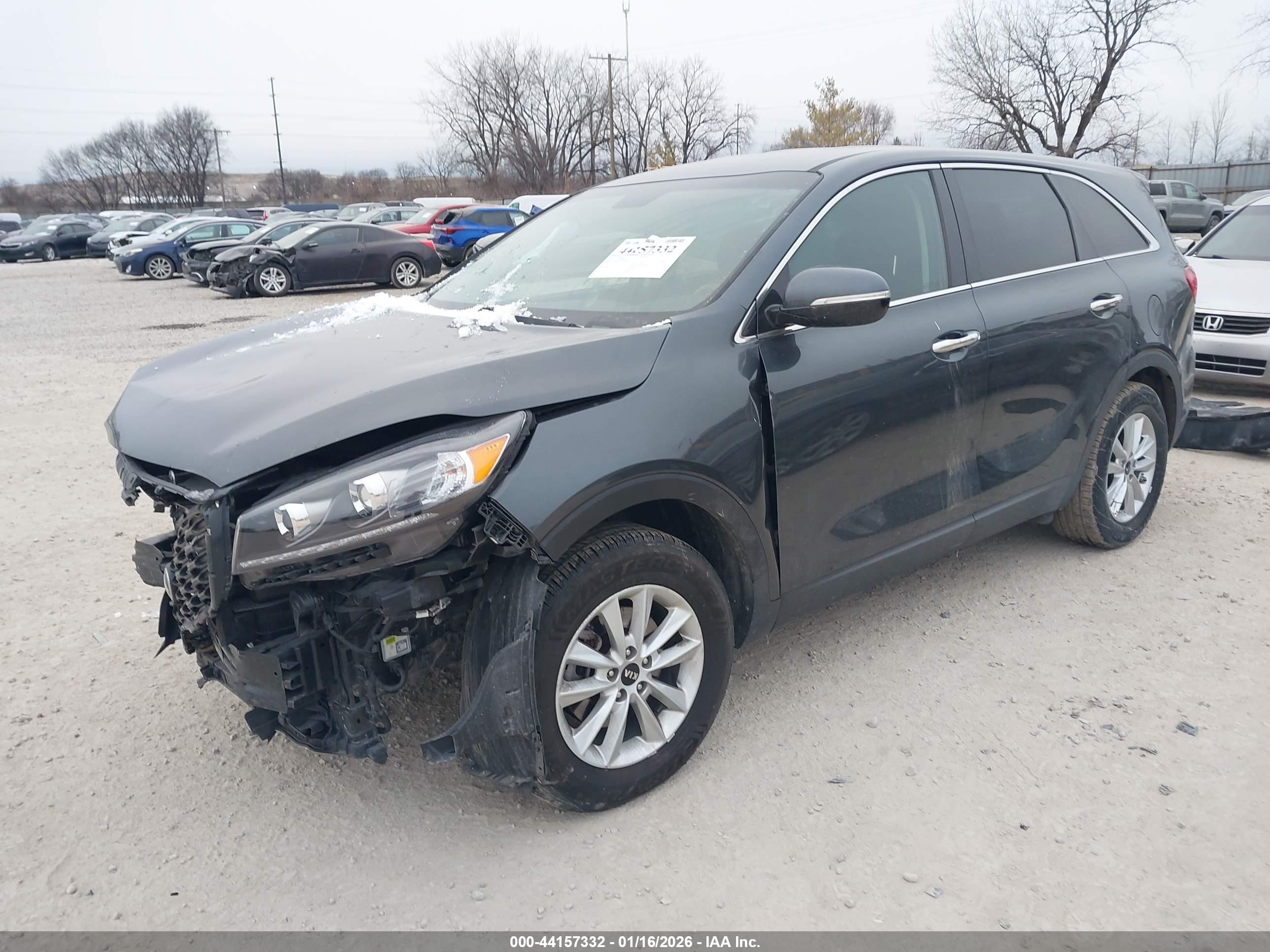 KIA SORENTO image 2