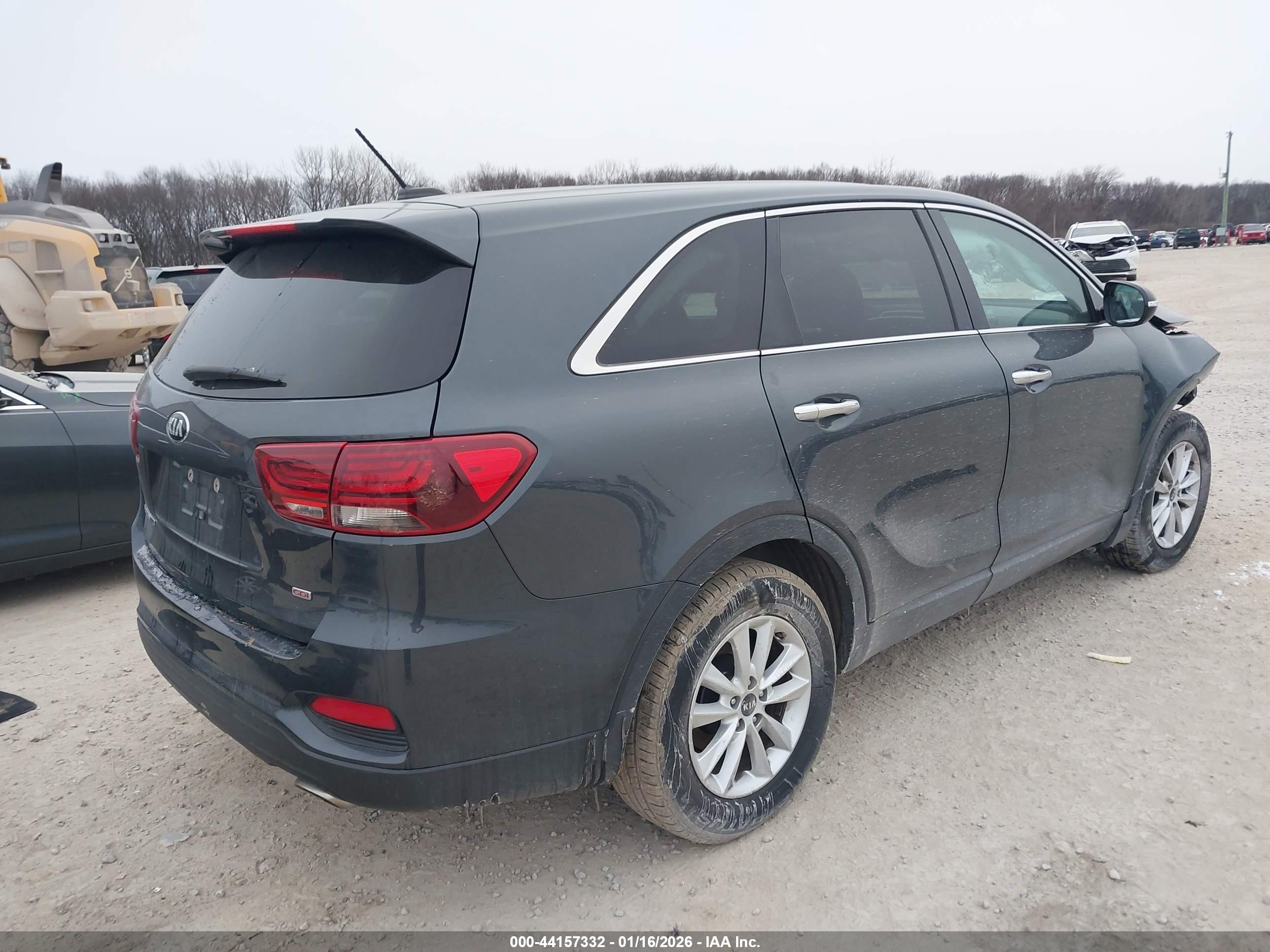 KIA SORENTO image 4