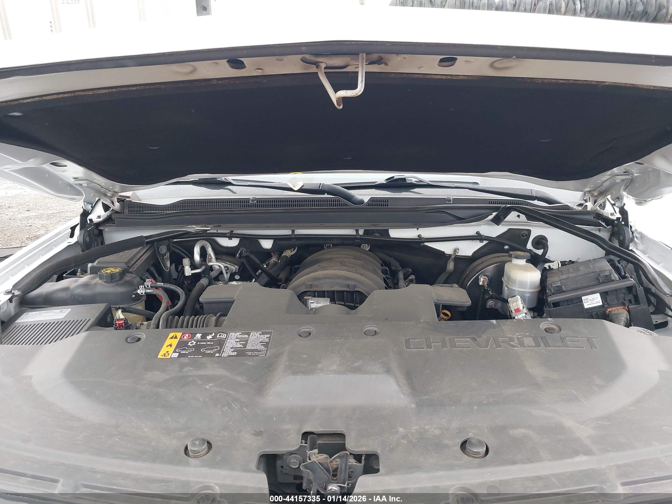 CHEVROLET SUBURBAN image 10