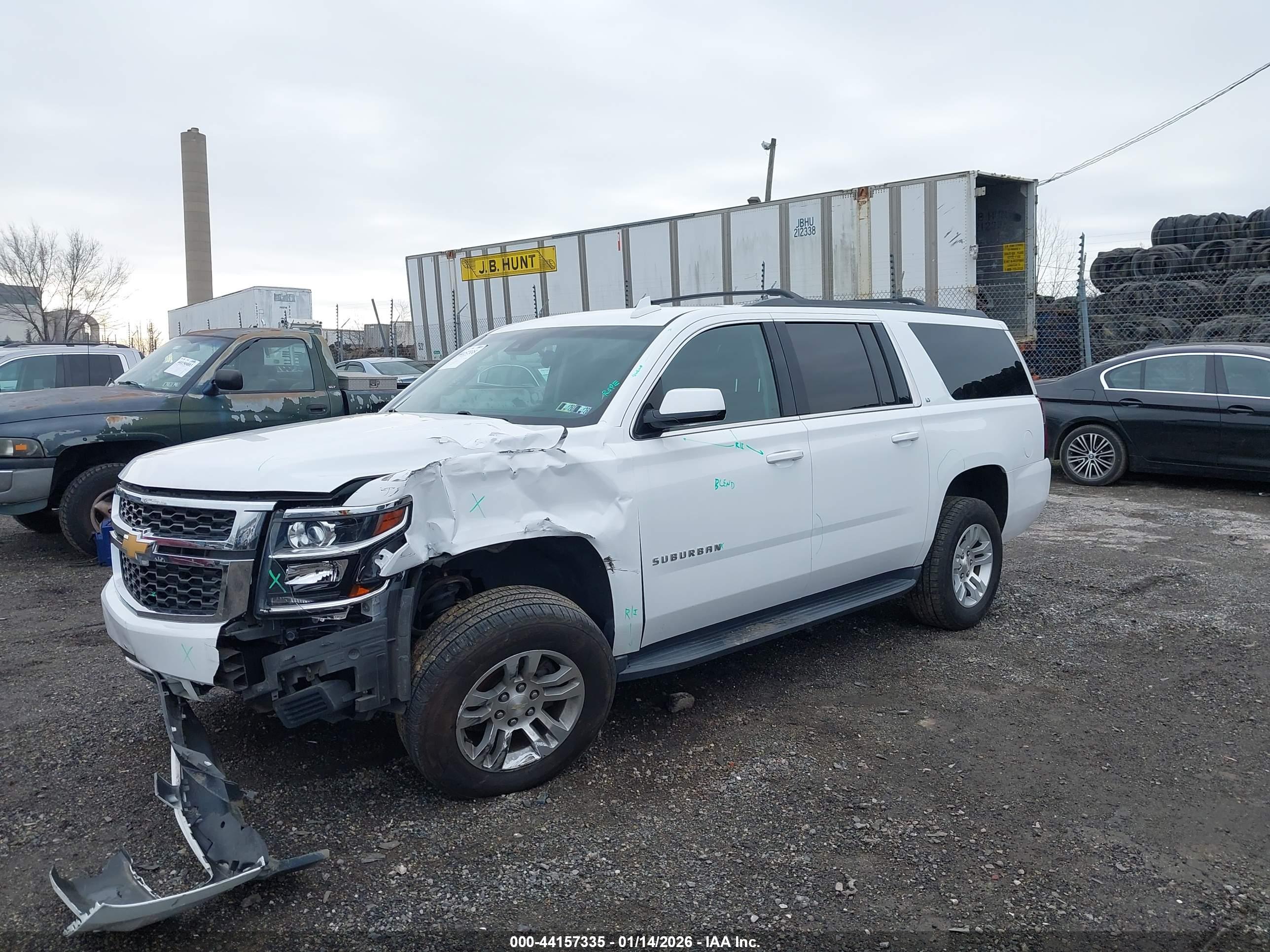 CHEVROLET SUBURBAN image 2