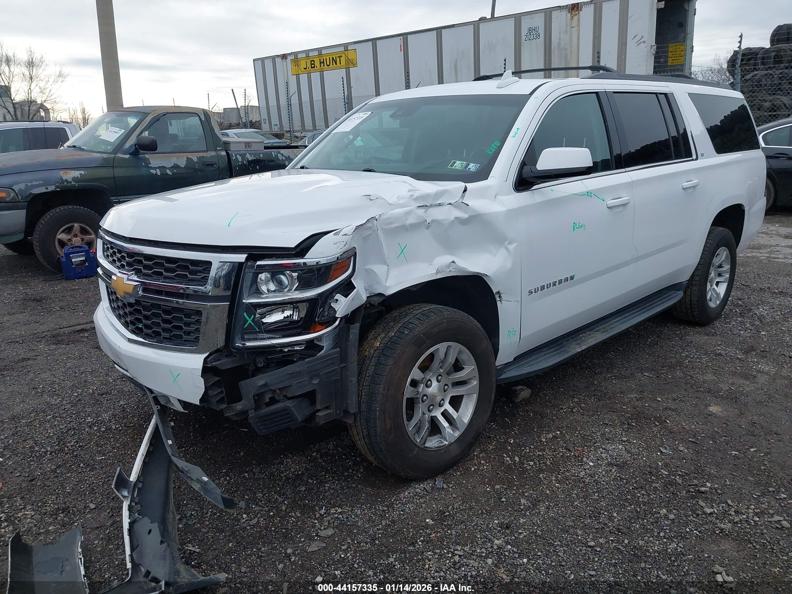 CHEVROLET SUBURBAN image 6