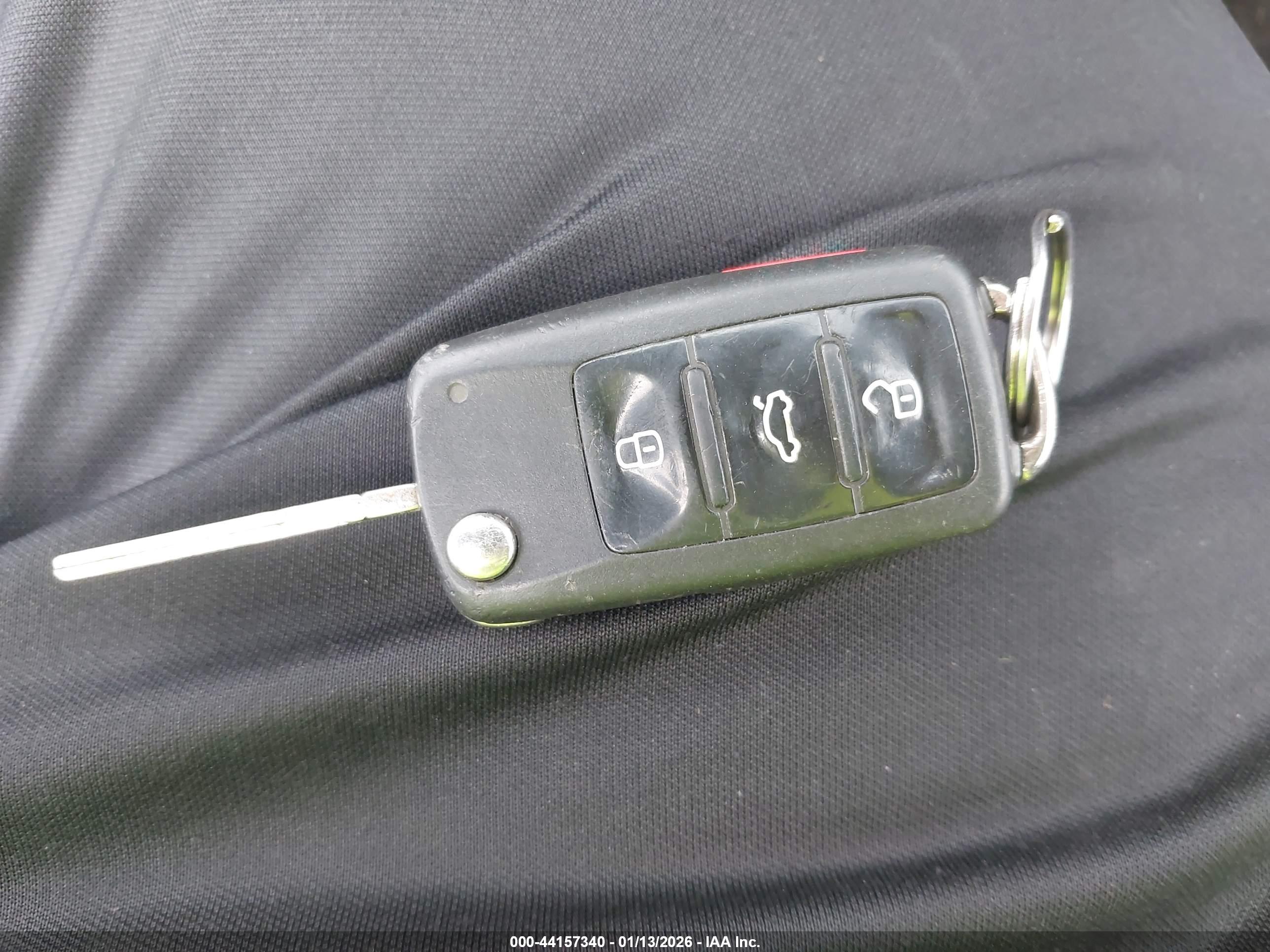 VOLKSWAGEN GOLF image 11