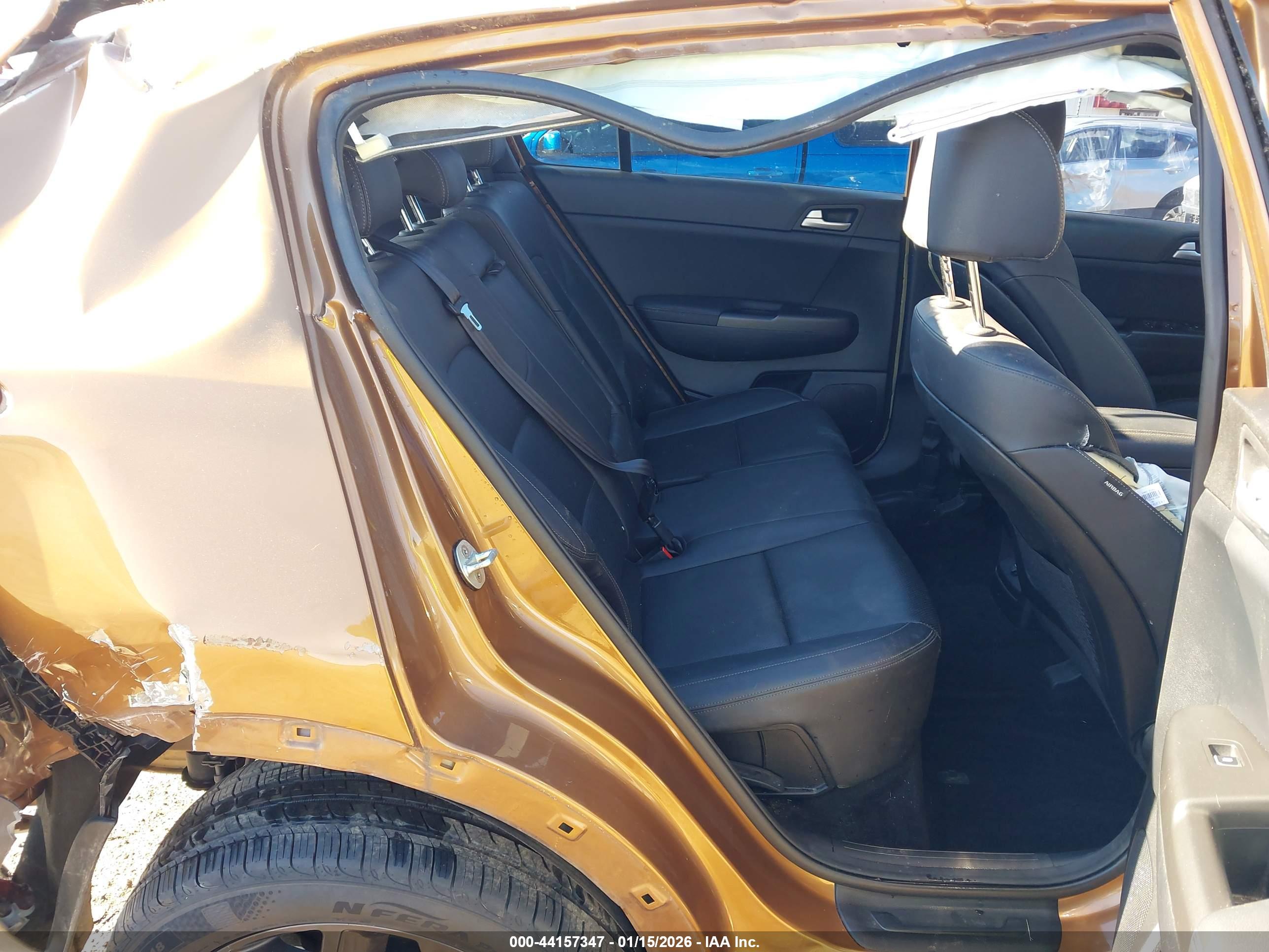 KIA SPORTAGE image 8