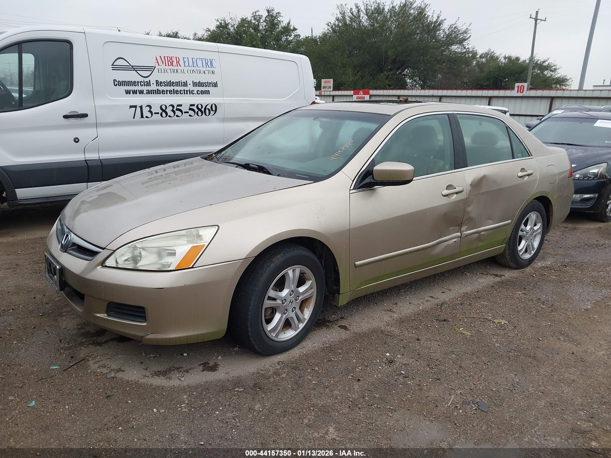 HONDA ACCORD image 2
