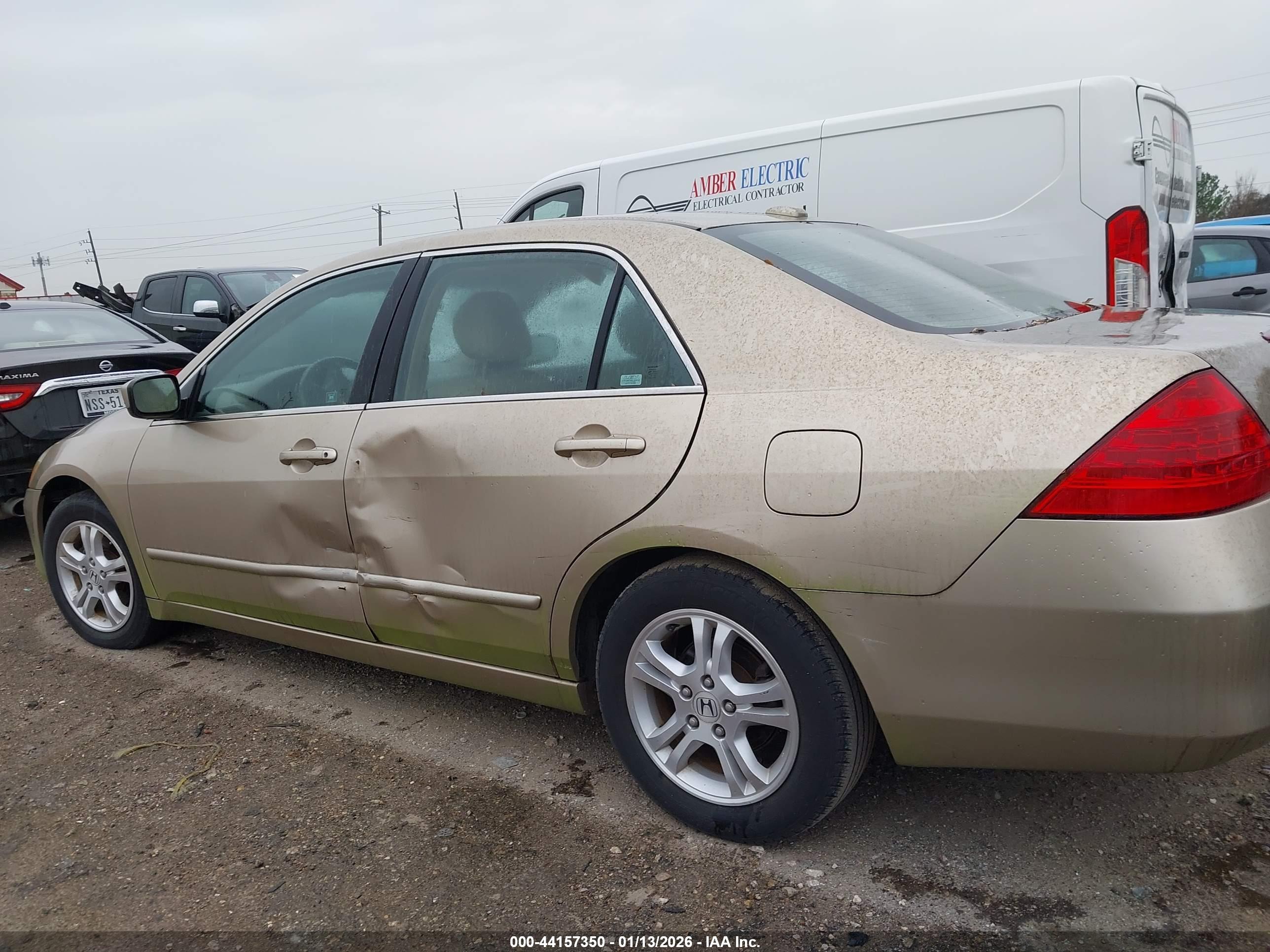 HONDA ACCORD image 3