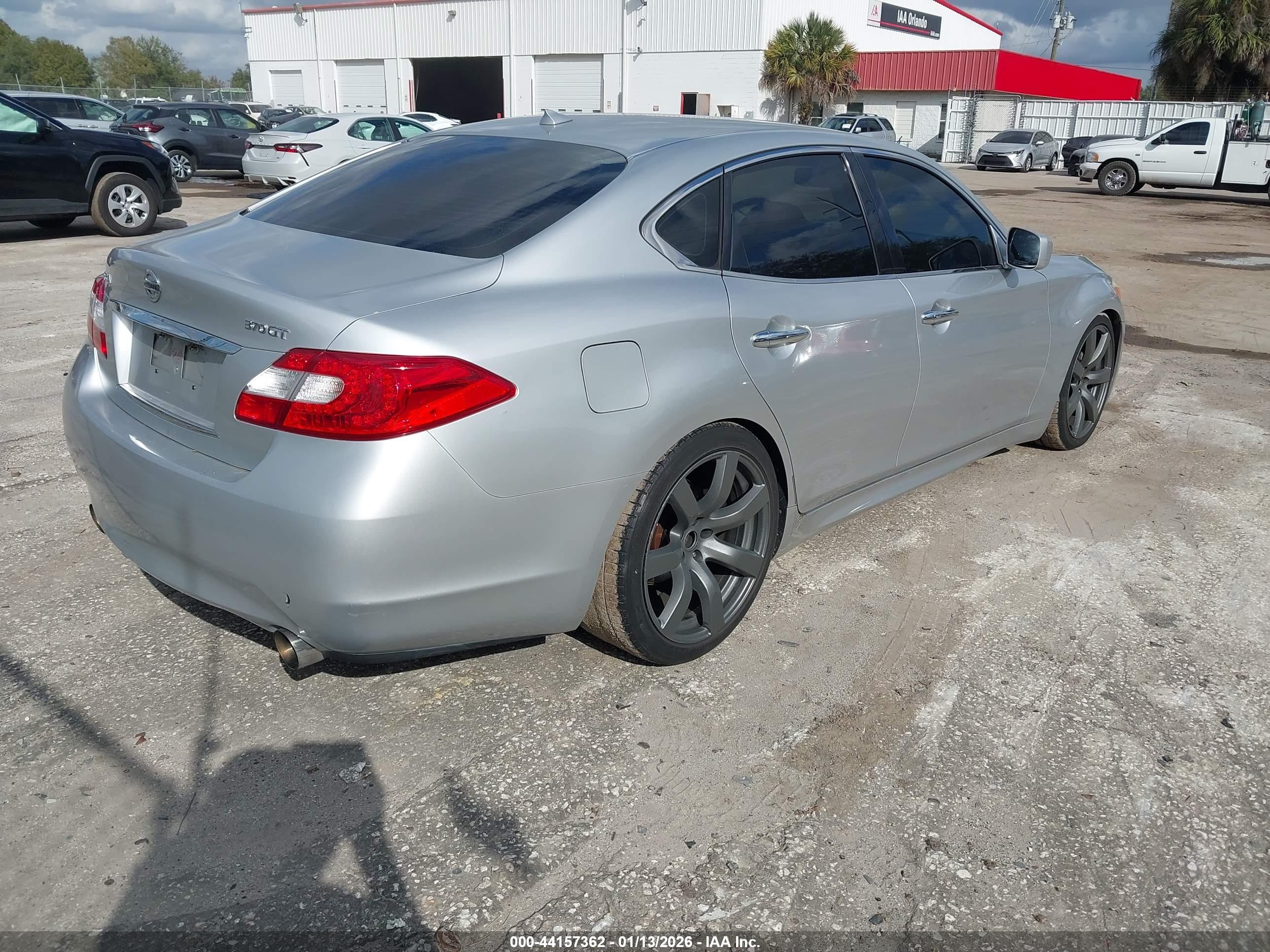 INFINITI M37 image 4