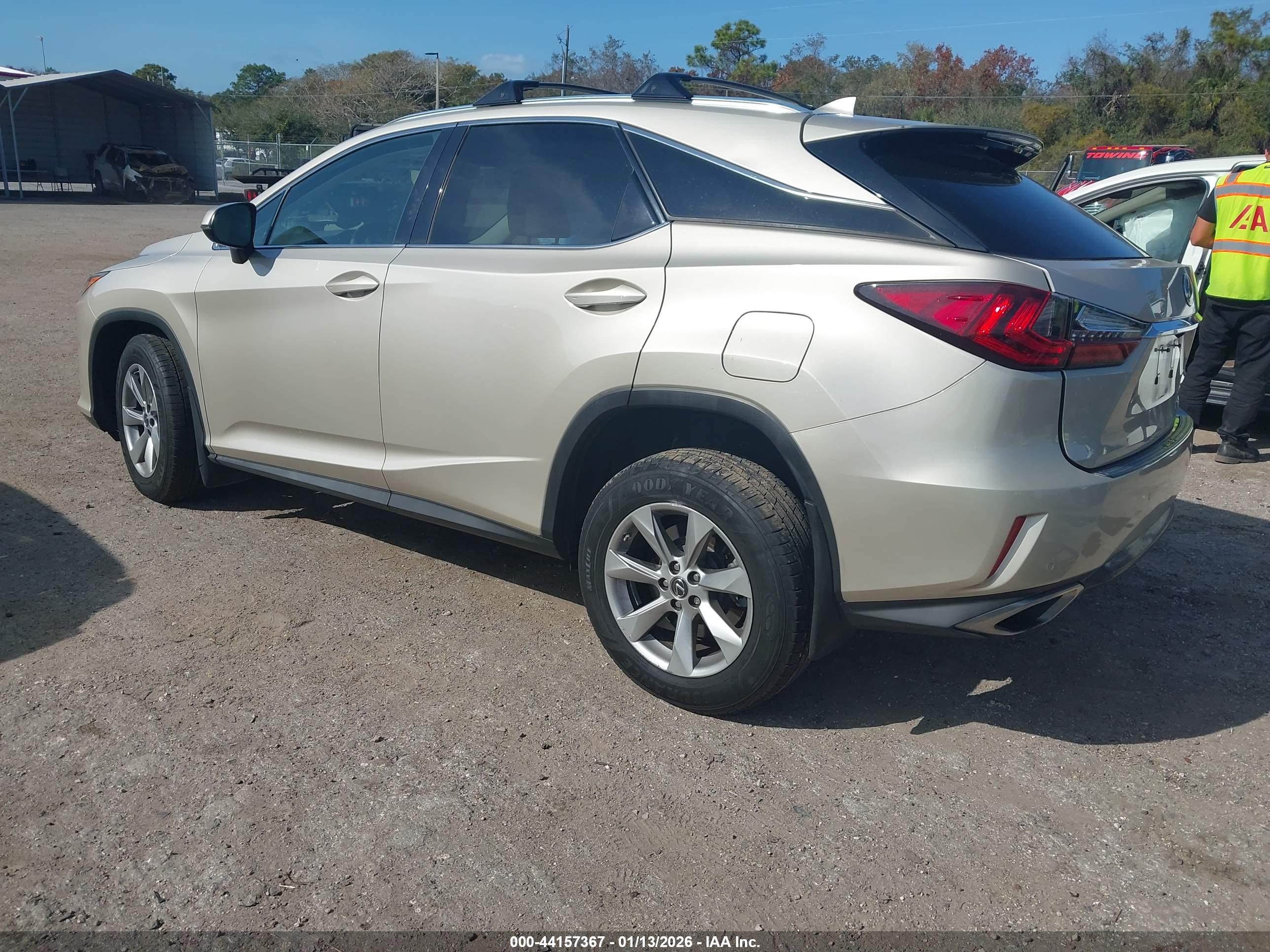 LEXUS RX image 3