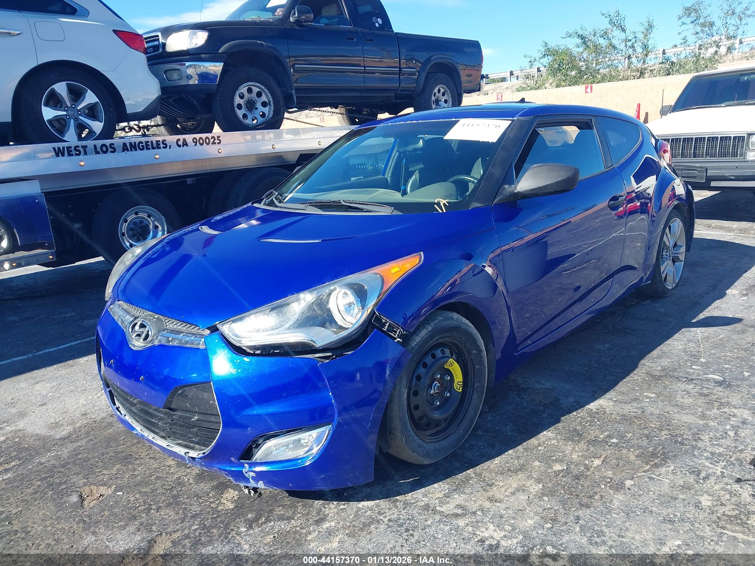 HYUNDAI VELOSTER image 2