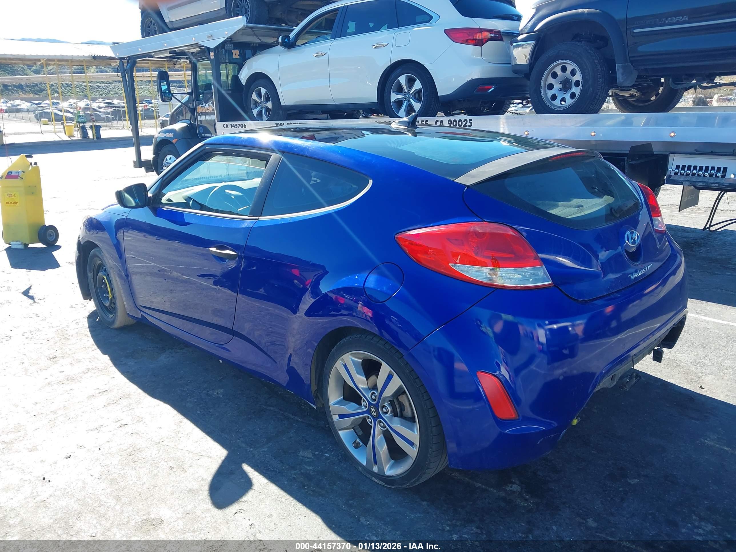 HYUNDAI VELOSTER image 3