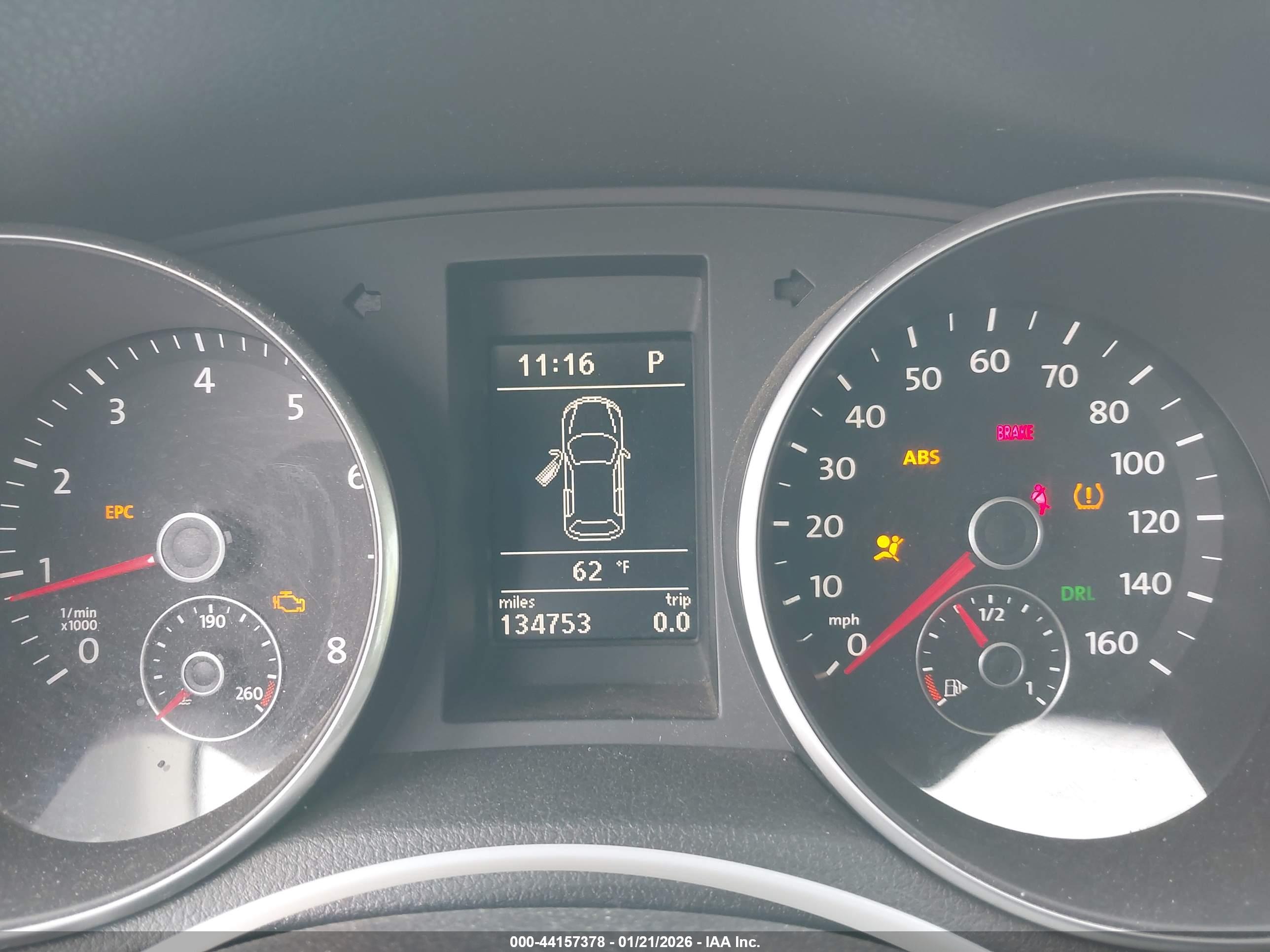 VOLKSWAGEN GOLF image 7