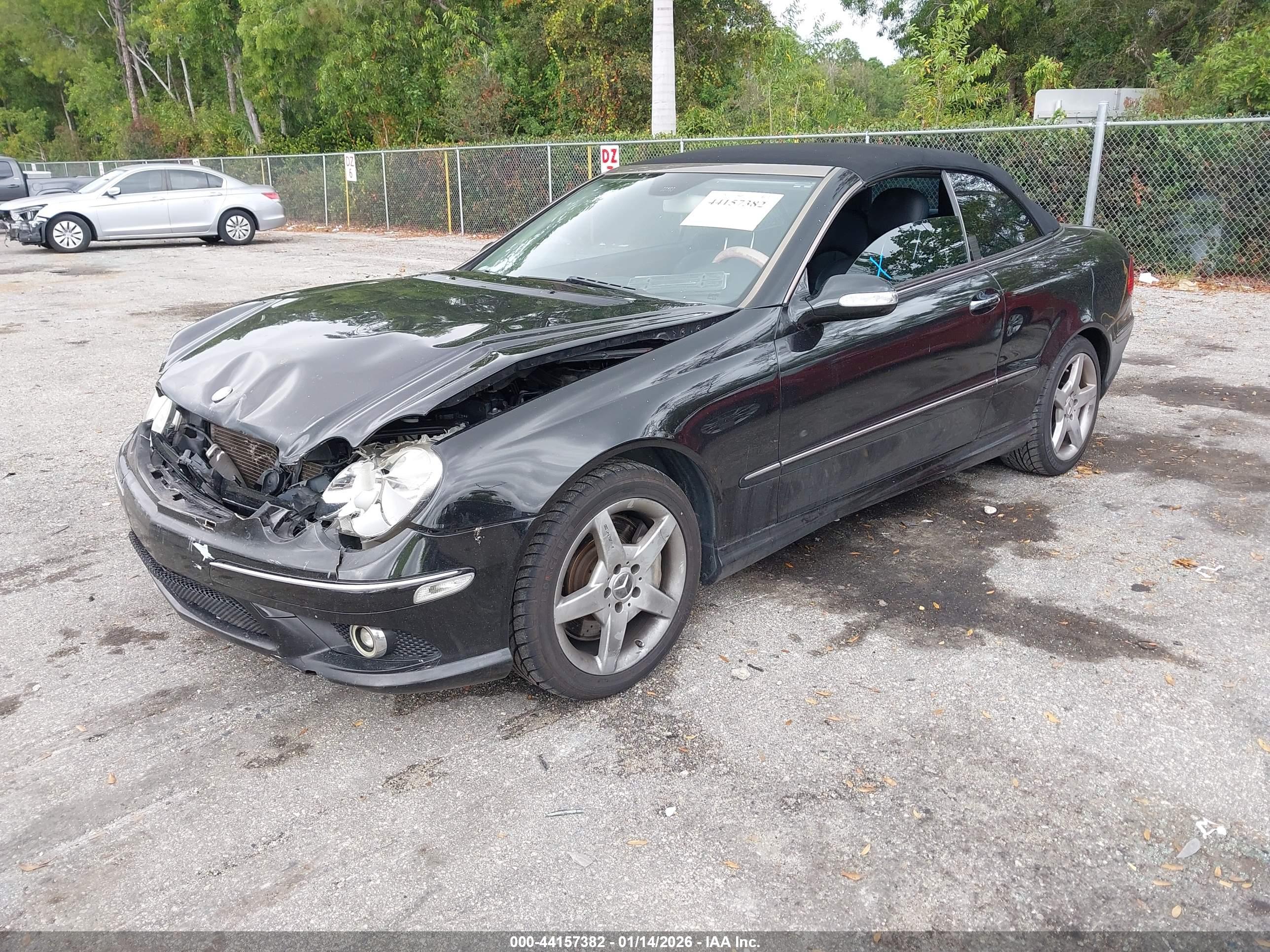 MERCEDES-BENZ CLK image 2