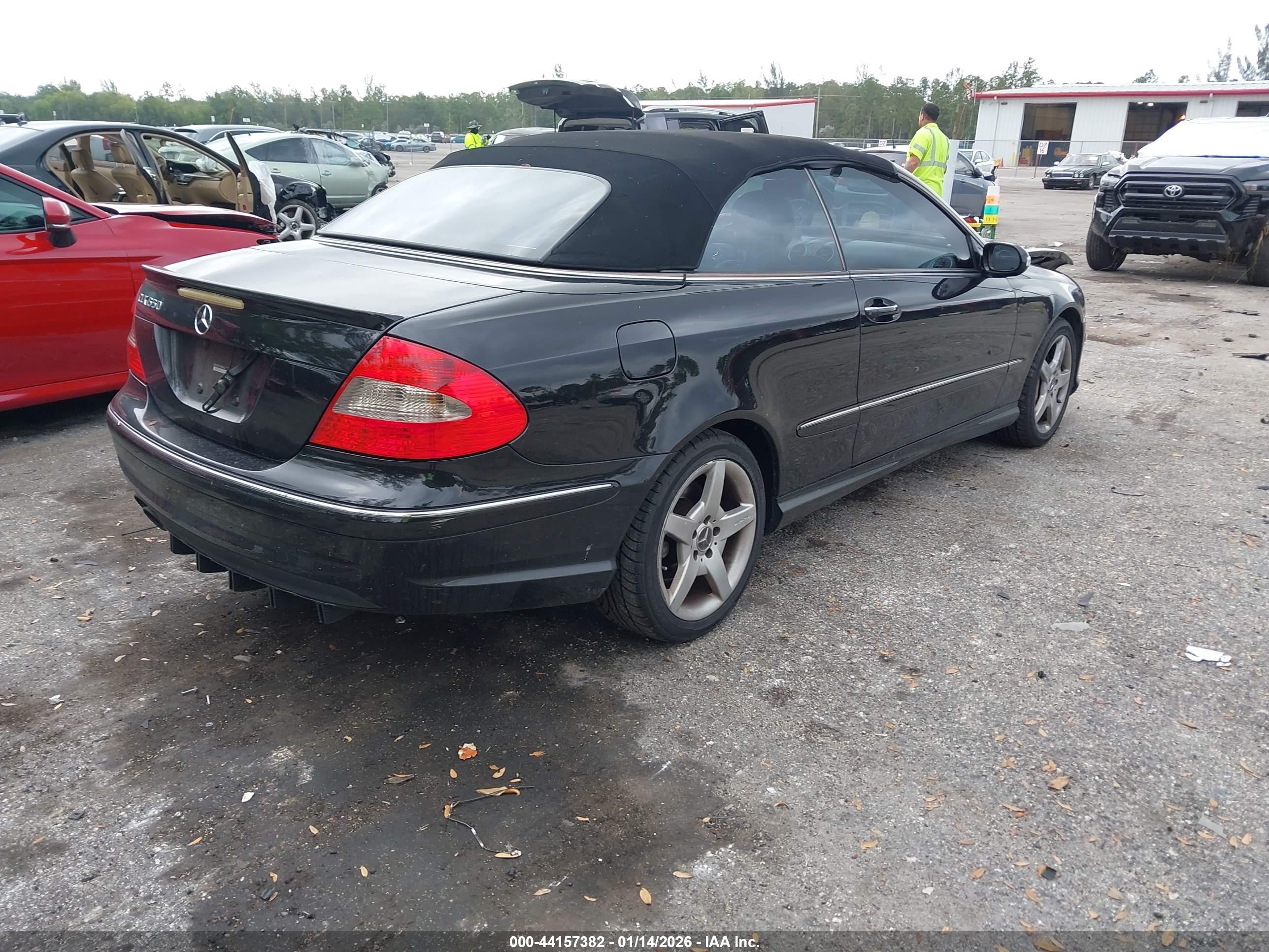 MERCEDES-BENZ CLK image 4
