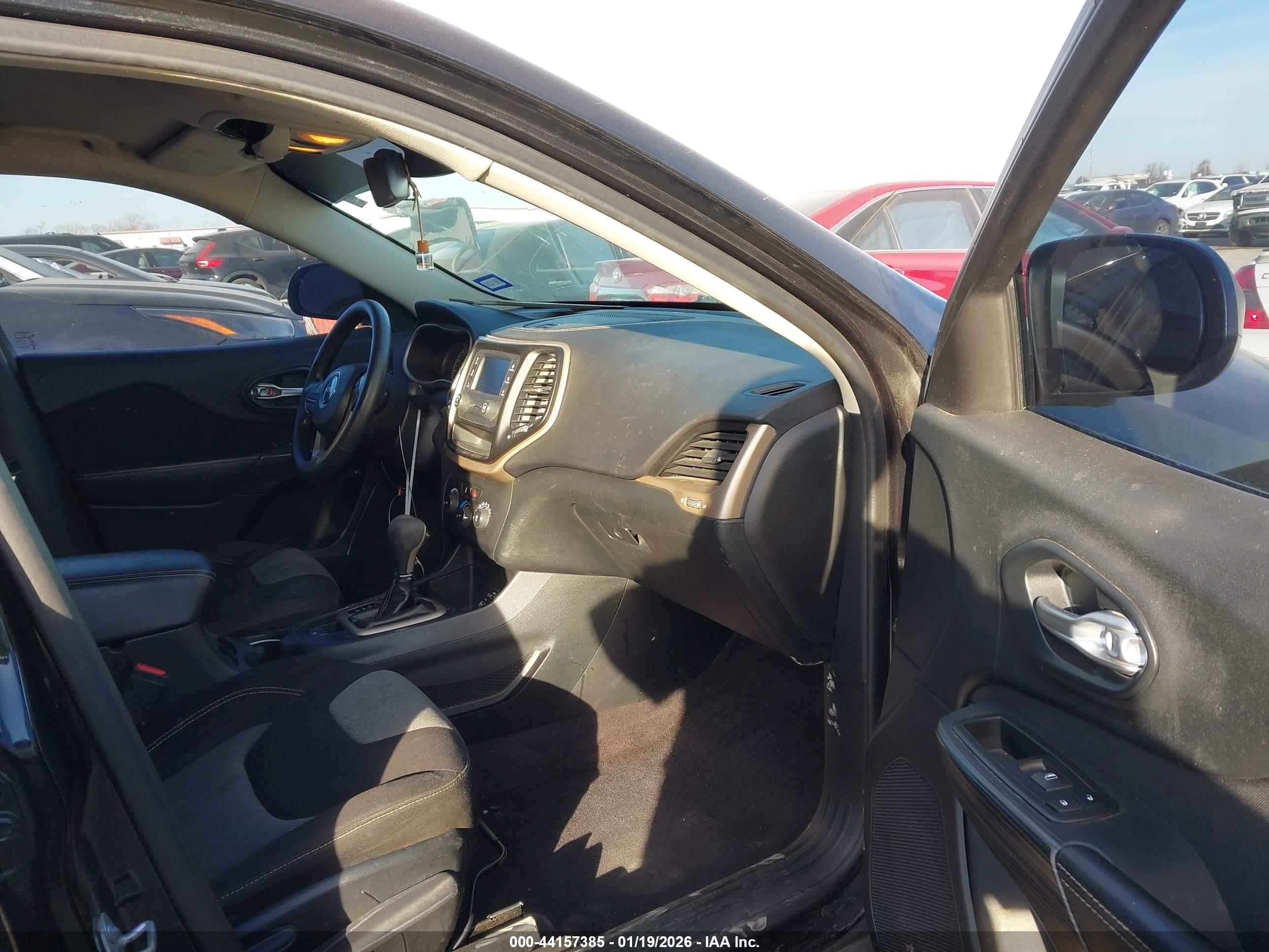 JEEP CHEROKEE image 5