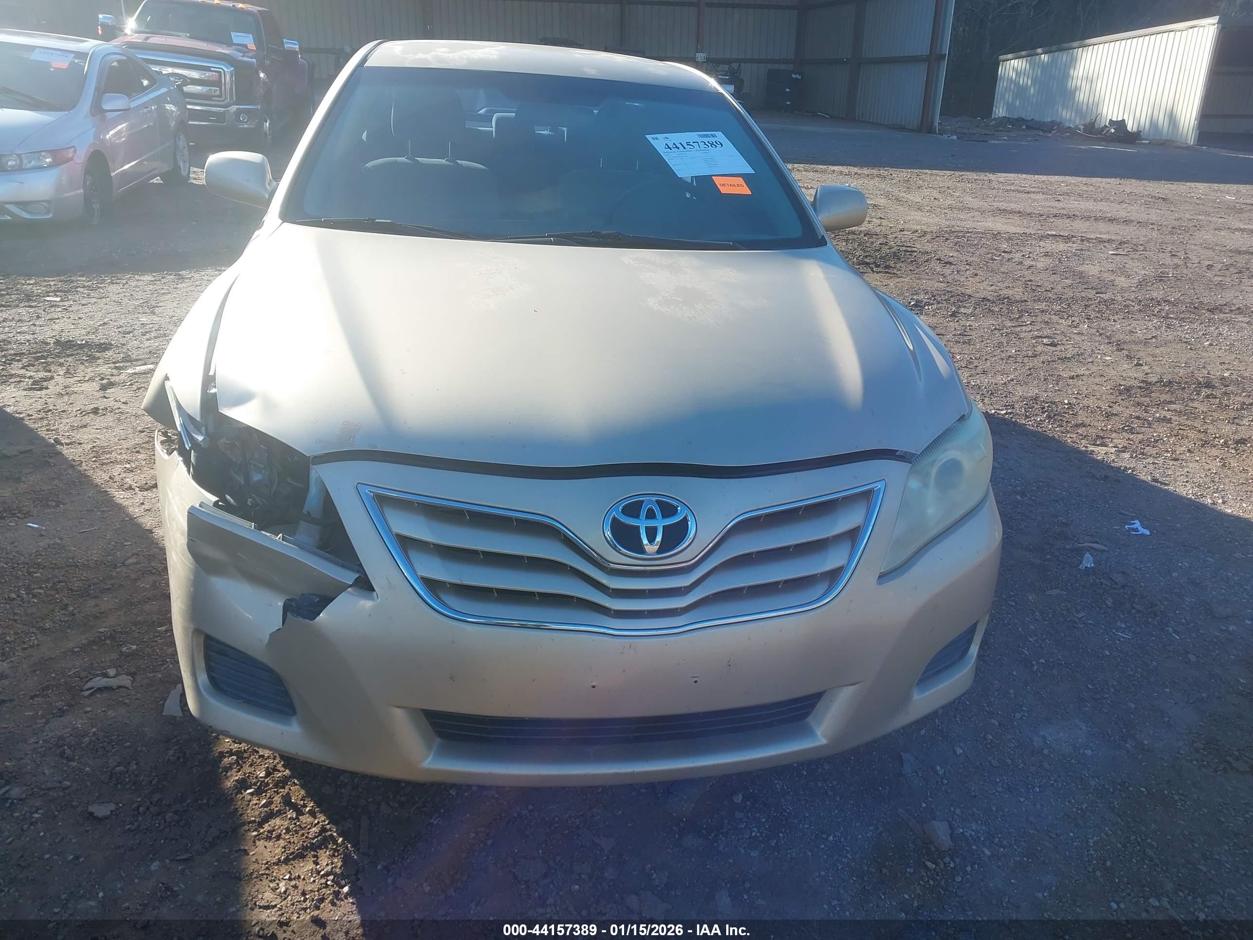 TOYOTA CAMRY image 6