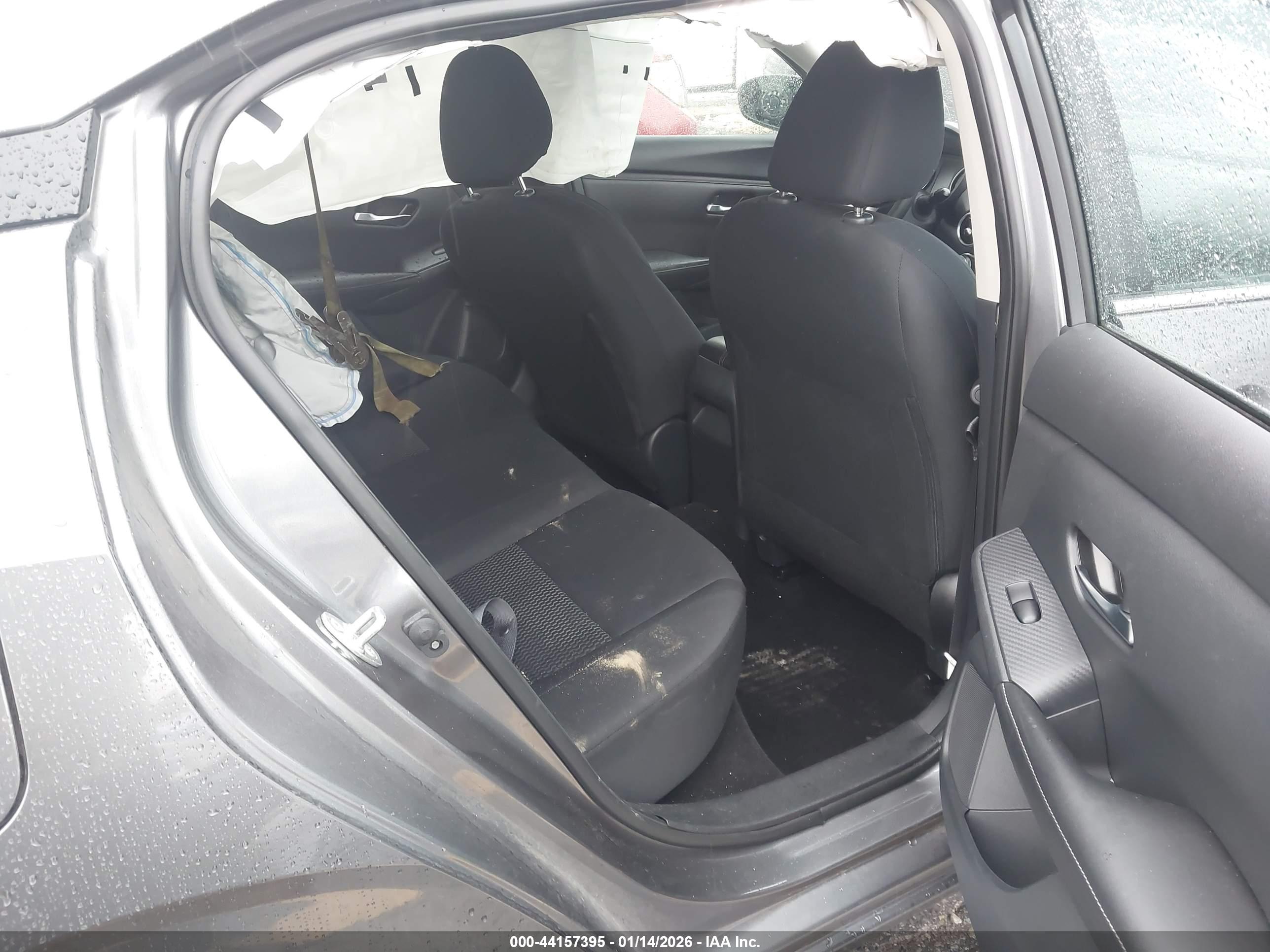 NISSAN SENTRA image 8